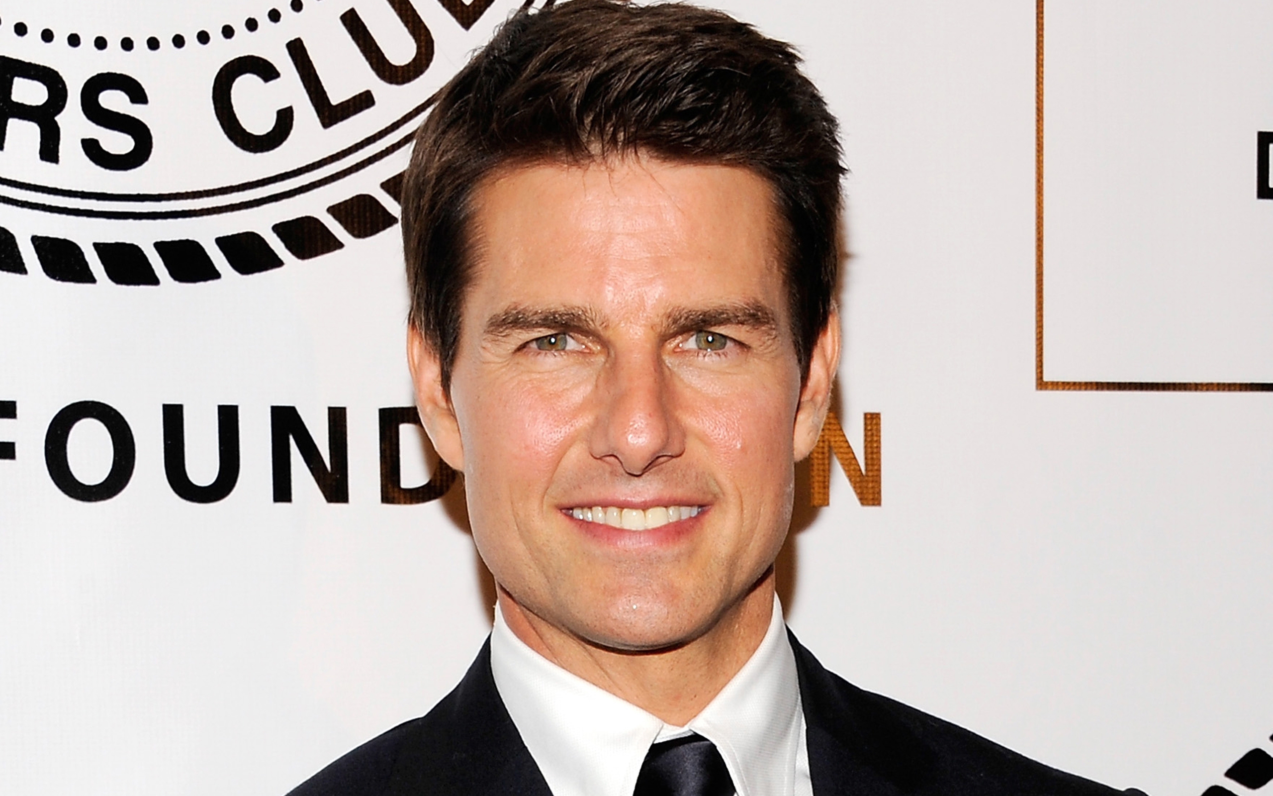 Tom Cruise HD Wallpaper