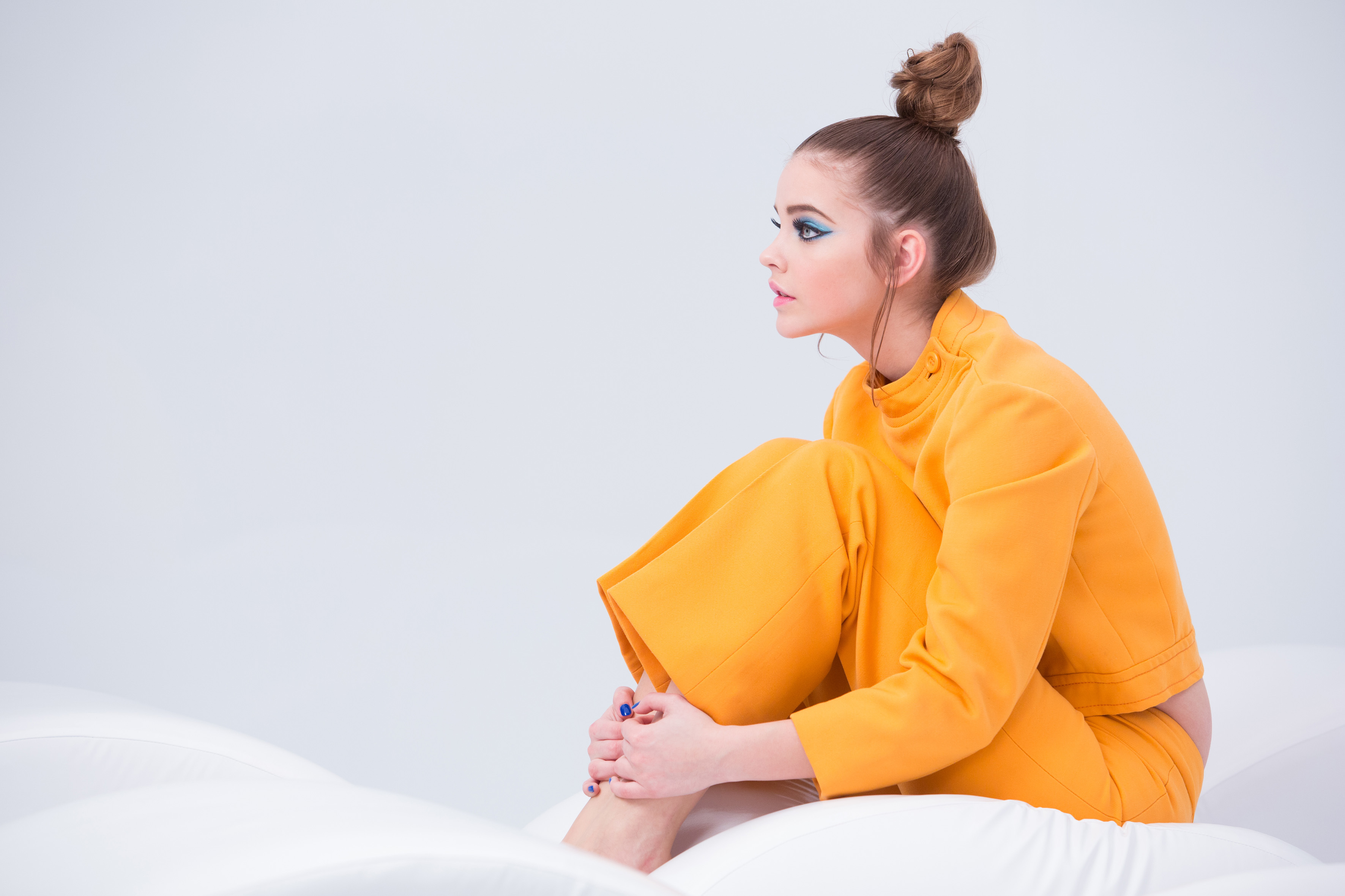 Barbara Palvin in orange outfit HD Wallpaper