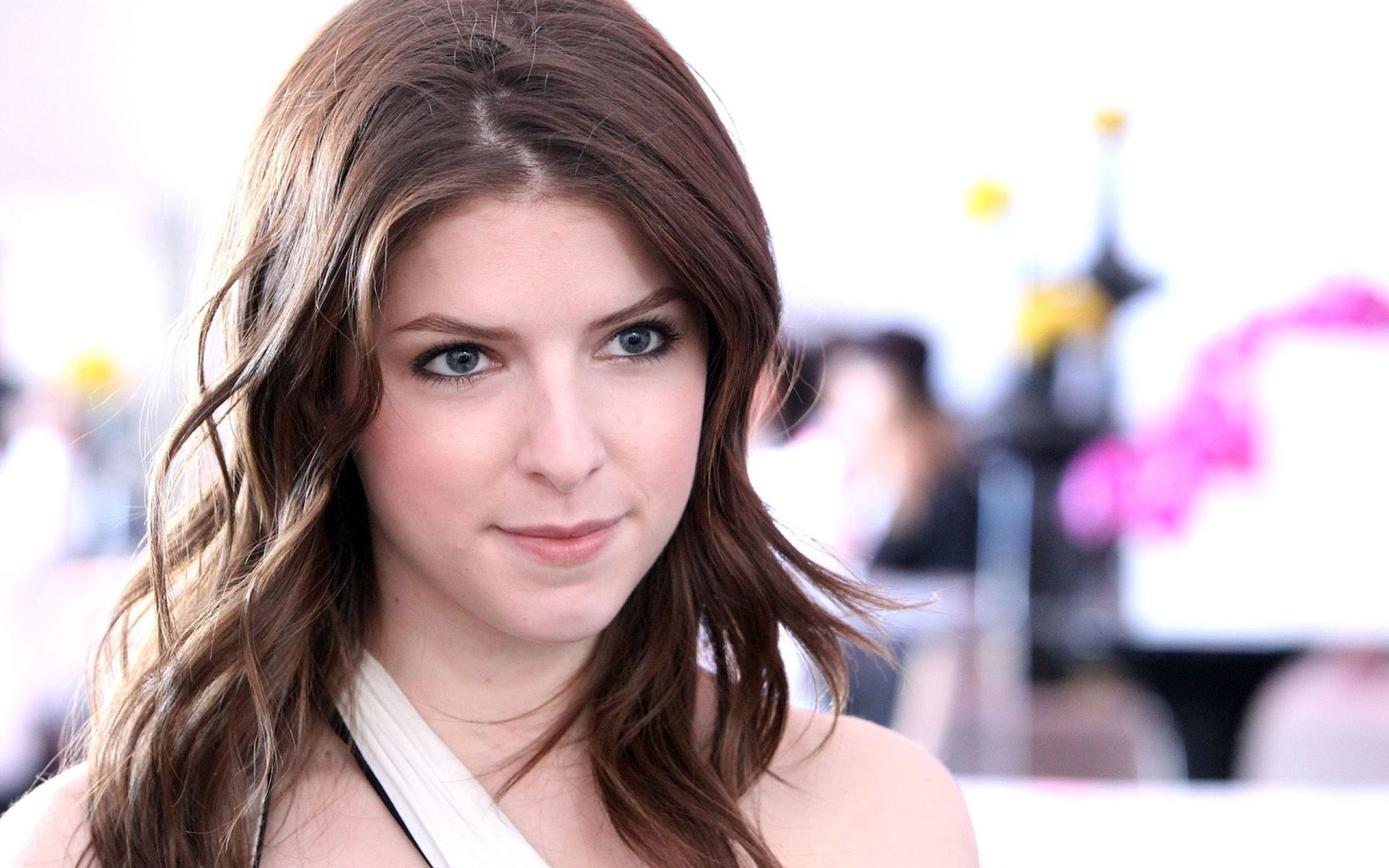 Anna Kendrick HD Wallpaper