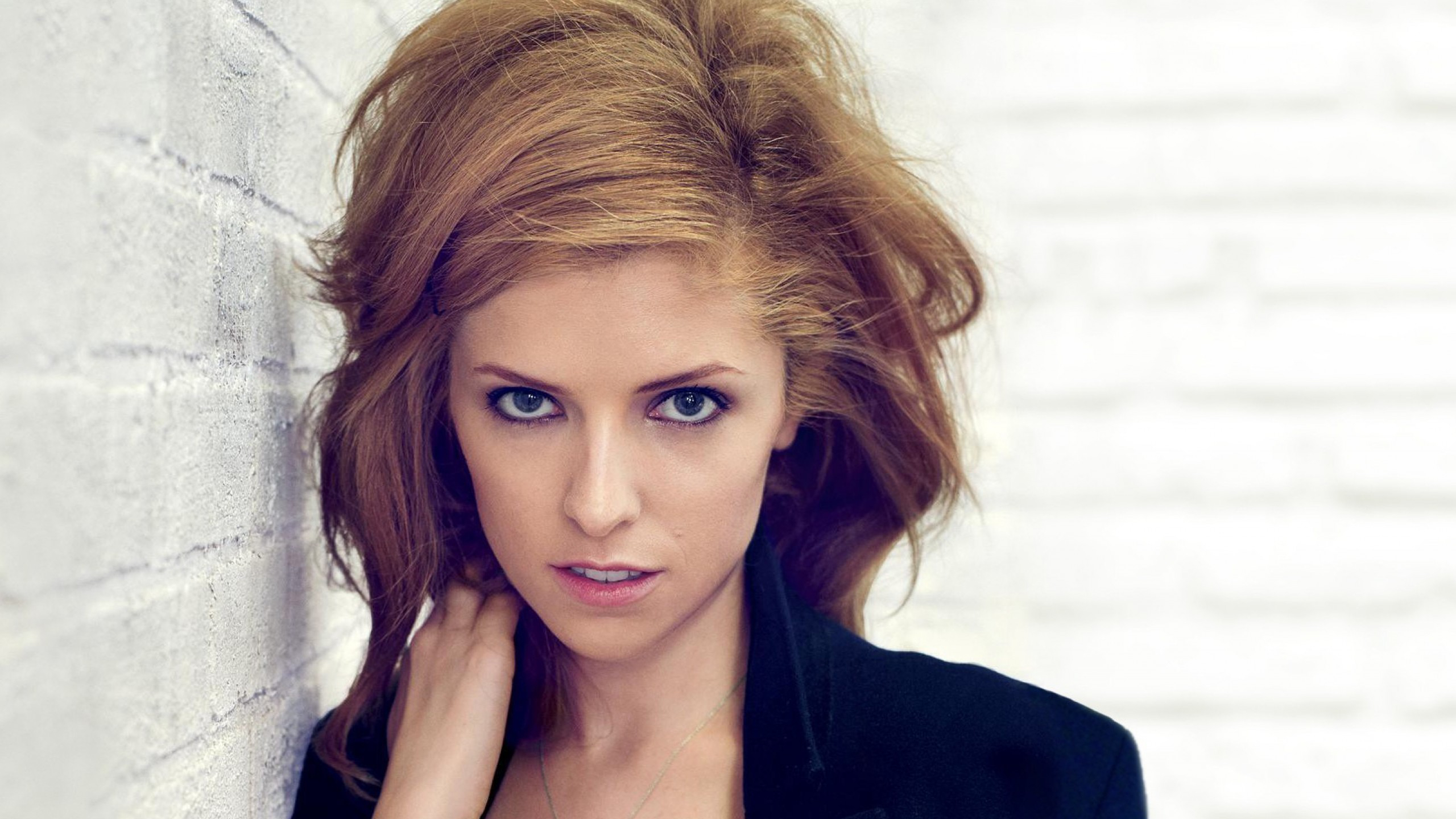 Anna Kendrick HD Wallpaper