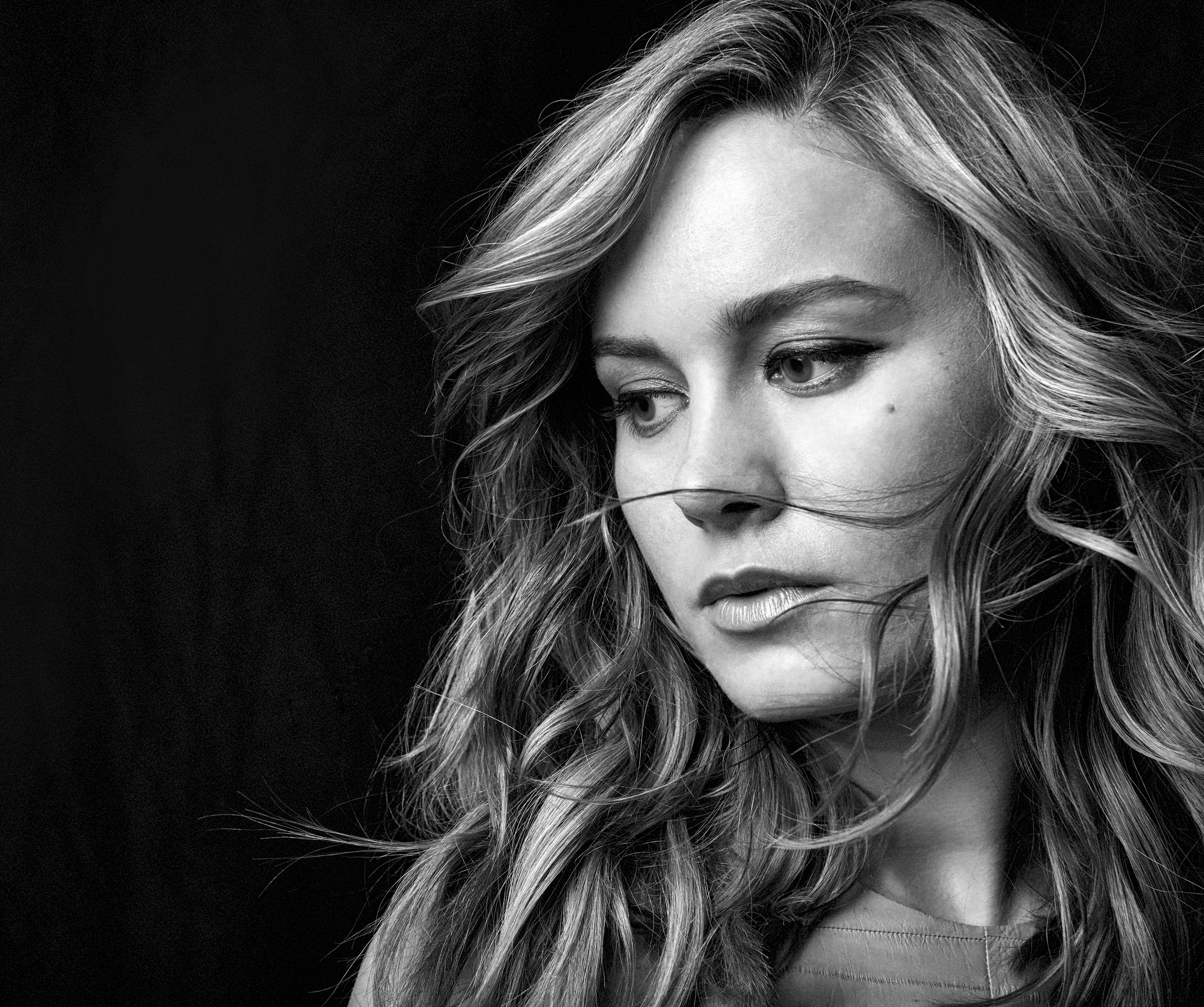 Brie Larson black and white portrait HD Wallpaper
