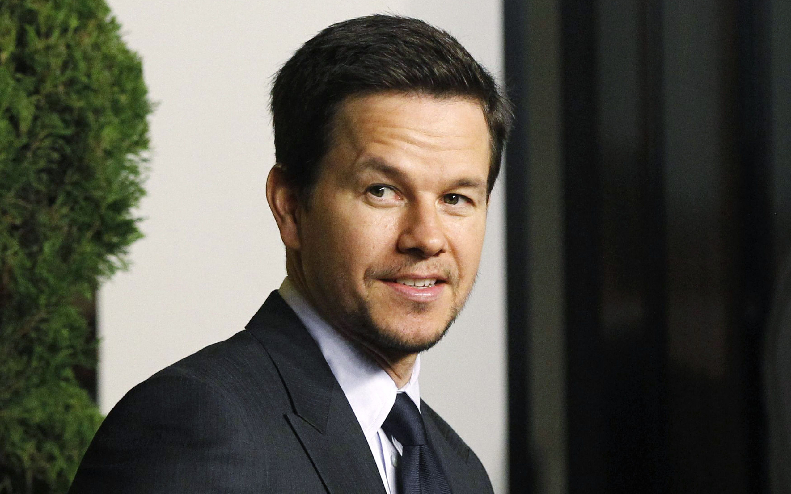 Mark Wahlberg HD Wallpaper