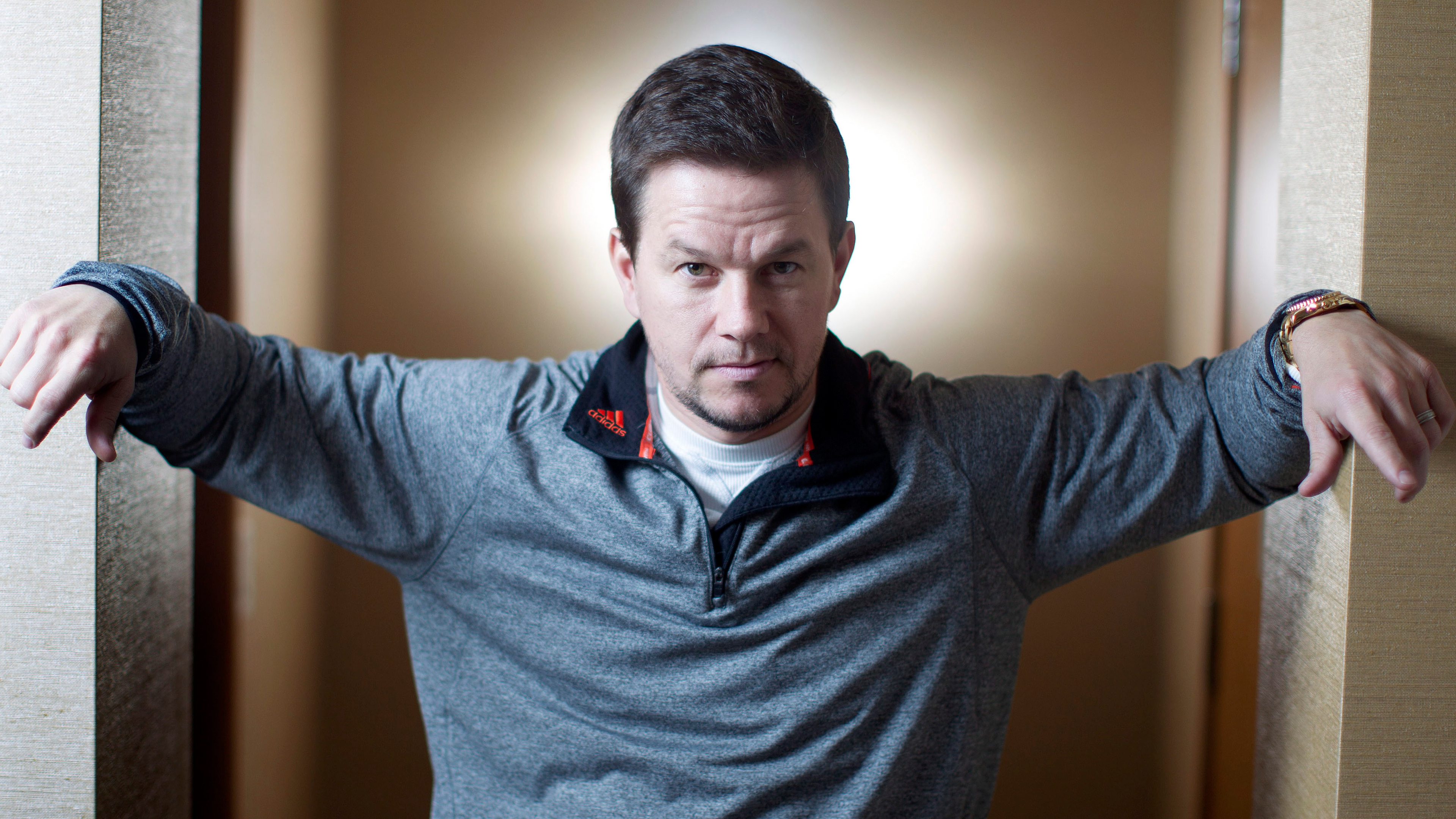 Mark Wahlberg HD Wallpaper