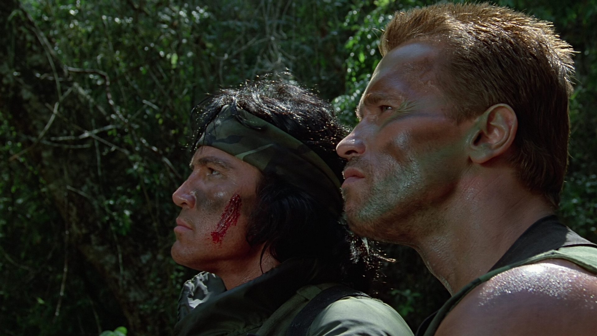Arnold Schwarzenegger and Jesse Ventura in Predator HD Wallpaper