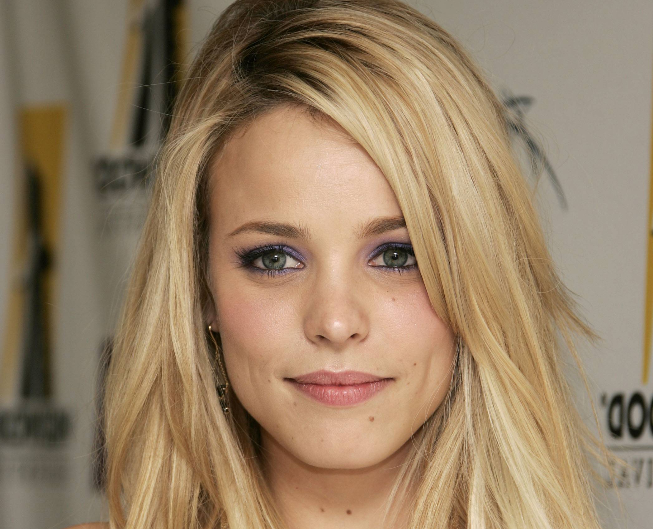 Rachel McAdams HD Wallpaper