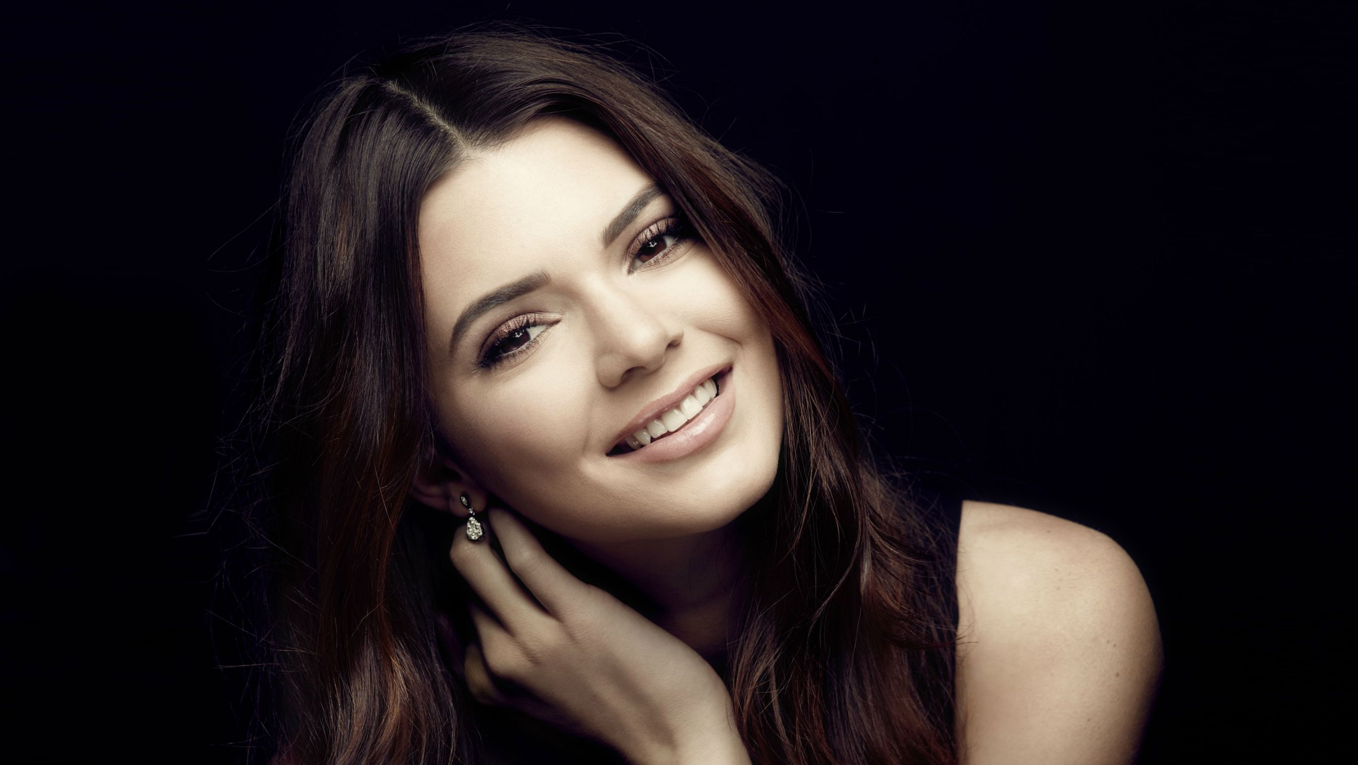 Kendall Jenner portrait HD Wallpaper