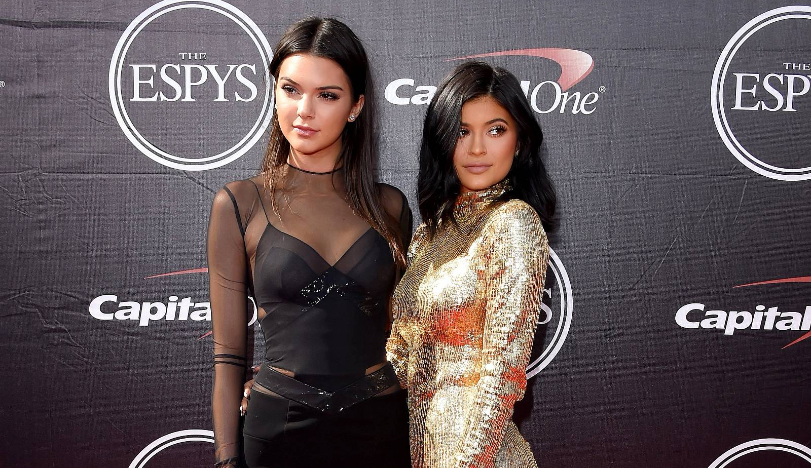 Kendall Jenner and Kylie Jenner at The ESPYS HD Wallpaper