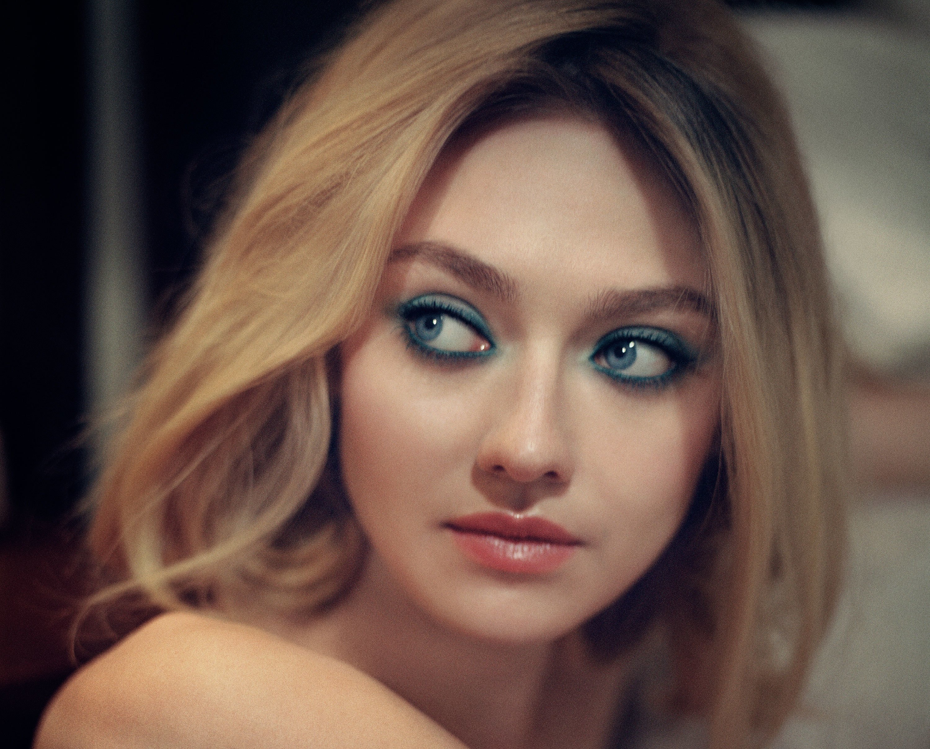 Dakota Fanning HD Wallpaper