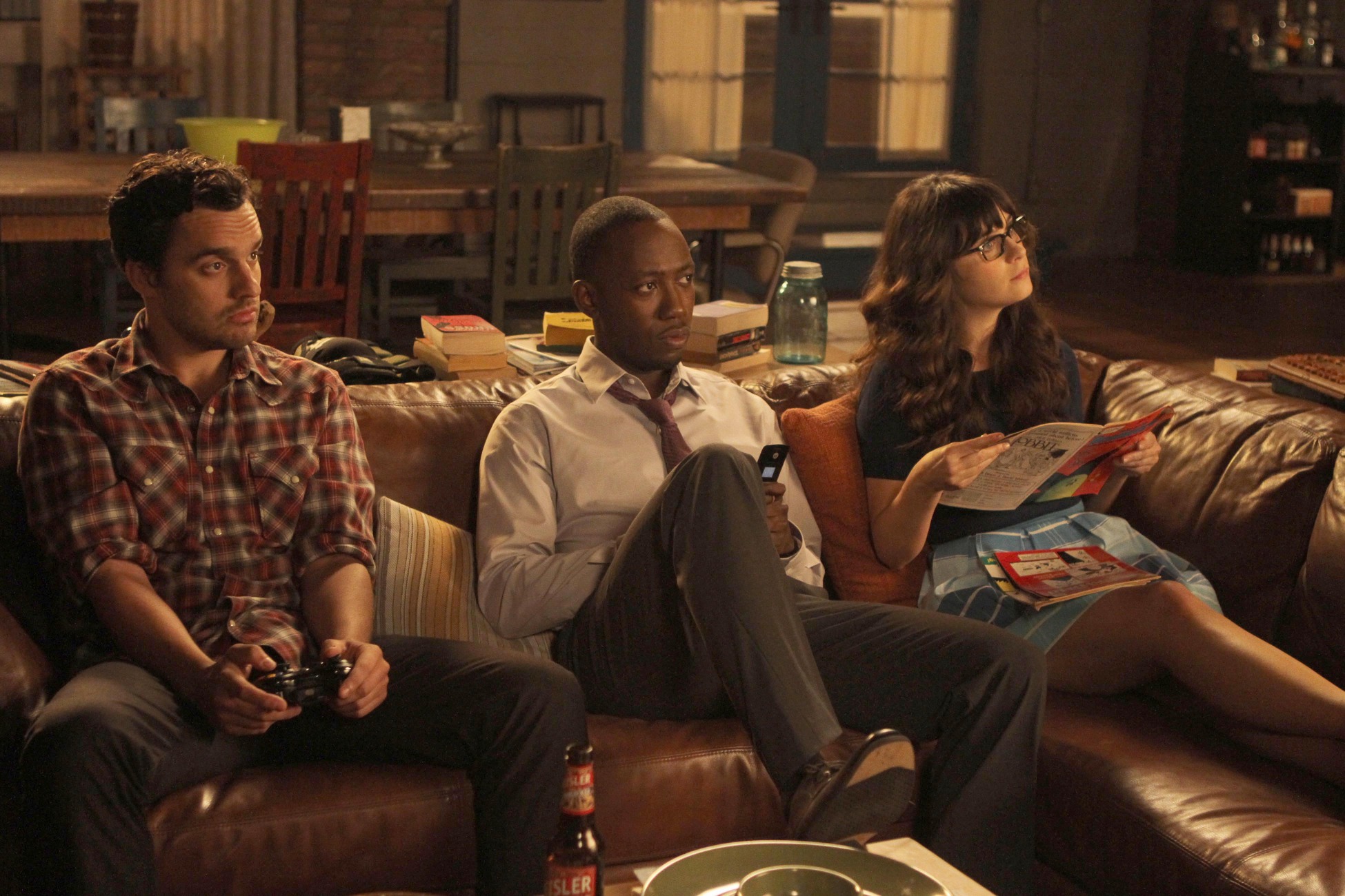Jake Johnson, Lamorne Morris, Zooey Deschanel on couch HD Wallpaper