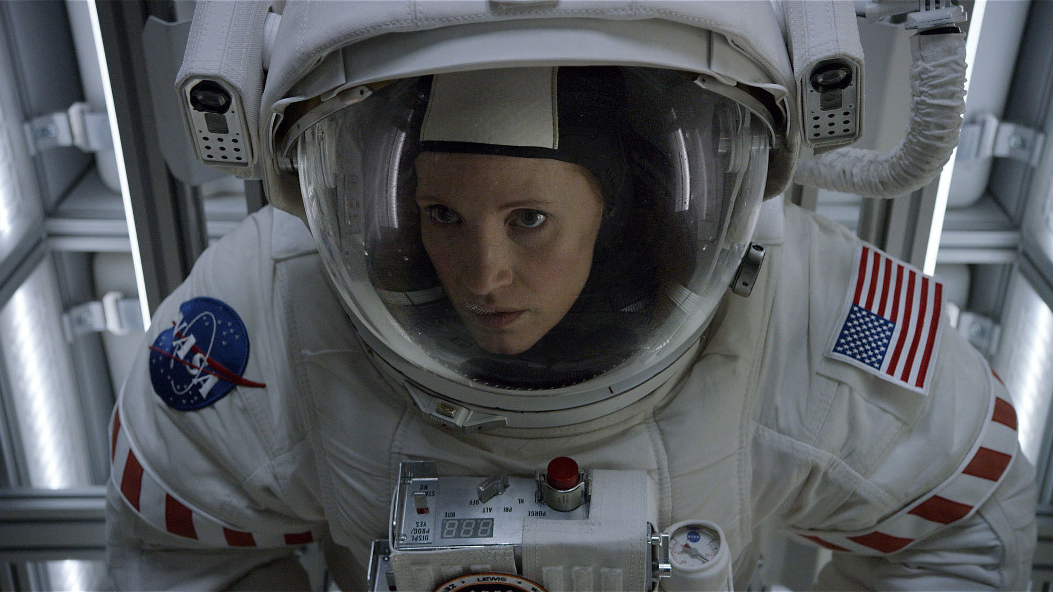 Jessica Chastain in an astronaut suit HD Wallpaper