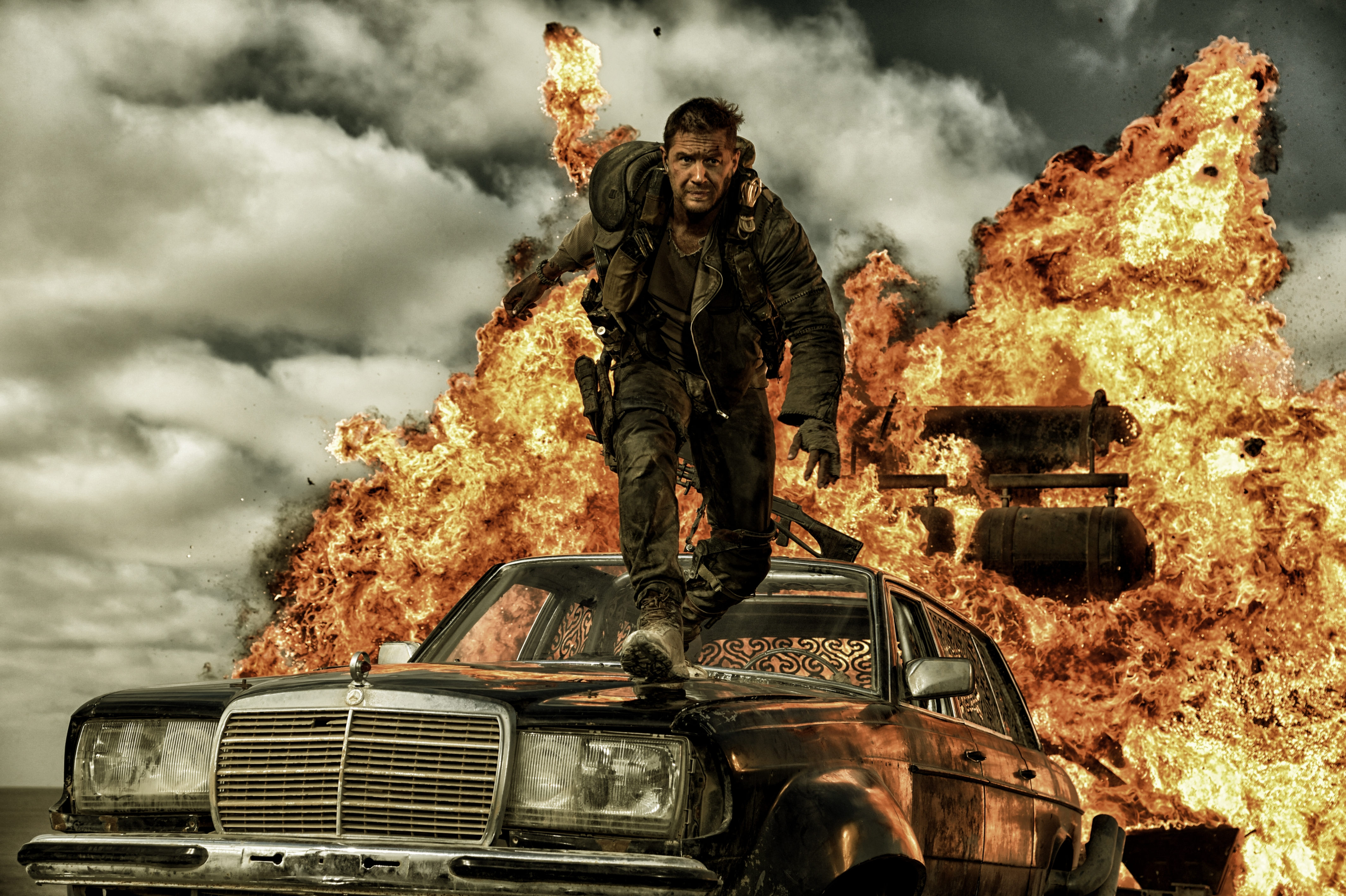Tom Hardy in Mad Max: Fury Road HD Wallpaper