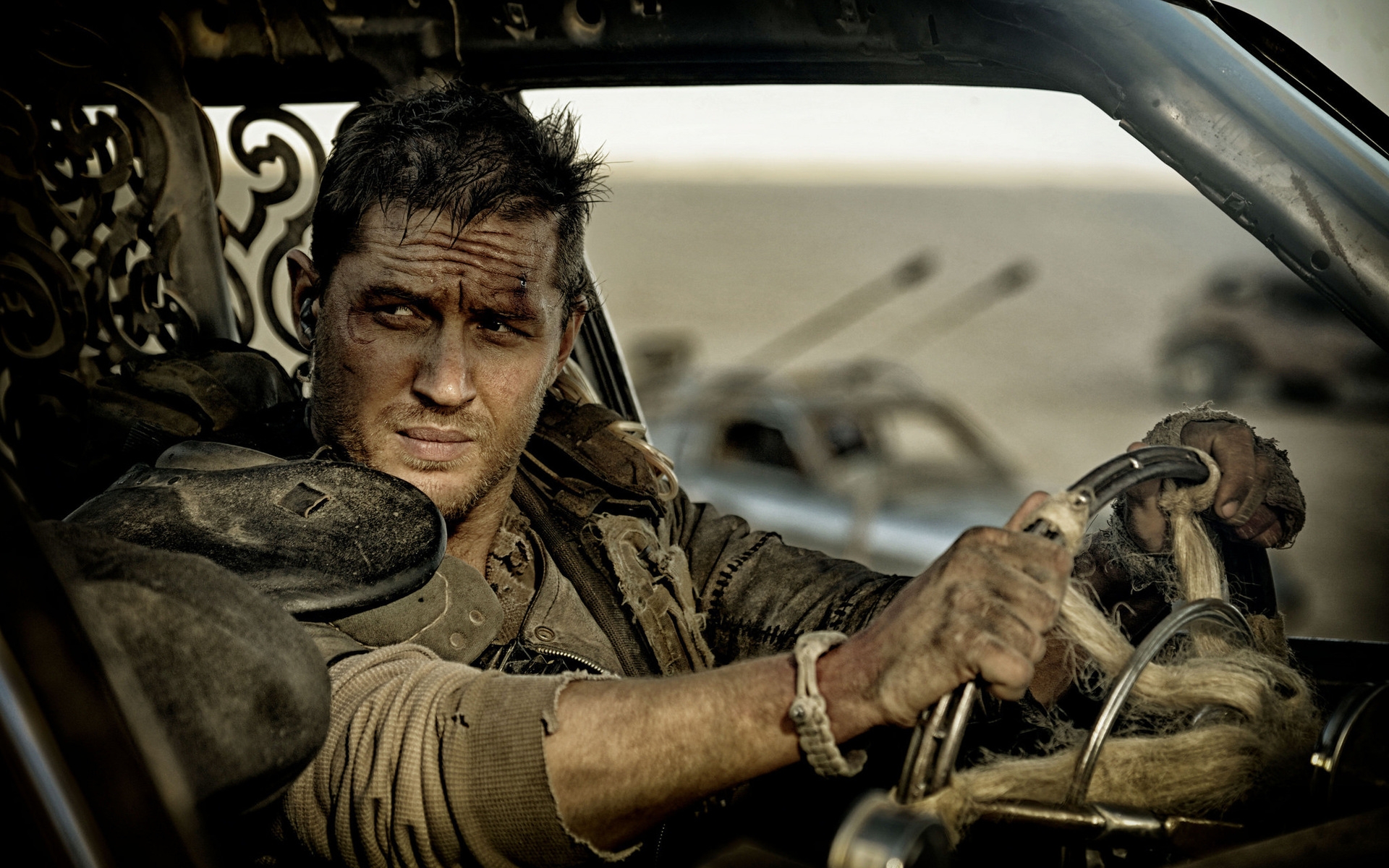 Tom Hardy as Max Rockatansky in Mad Max: Fury Road HD Wallpaper