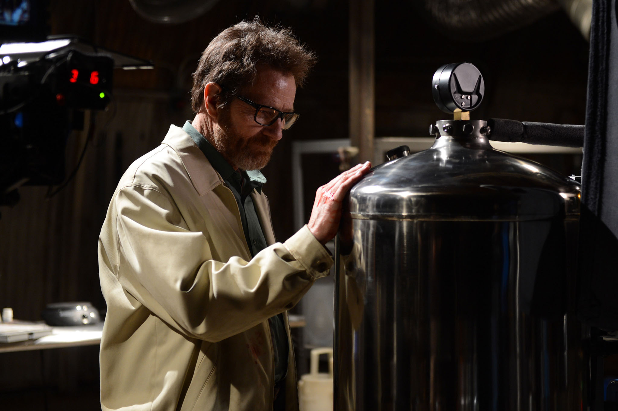 Bryan Cranston in a laboratory HD Wallpaper