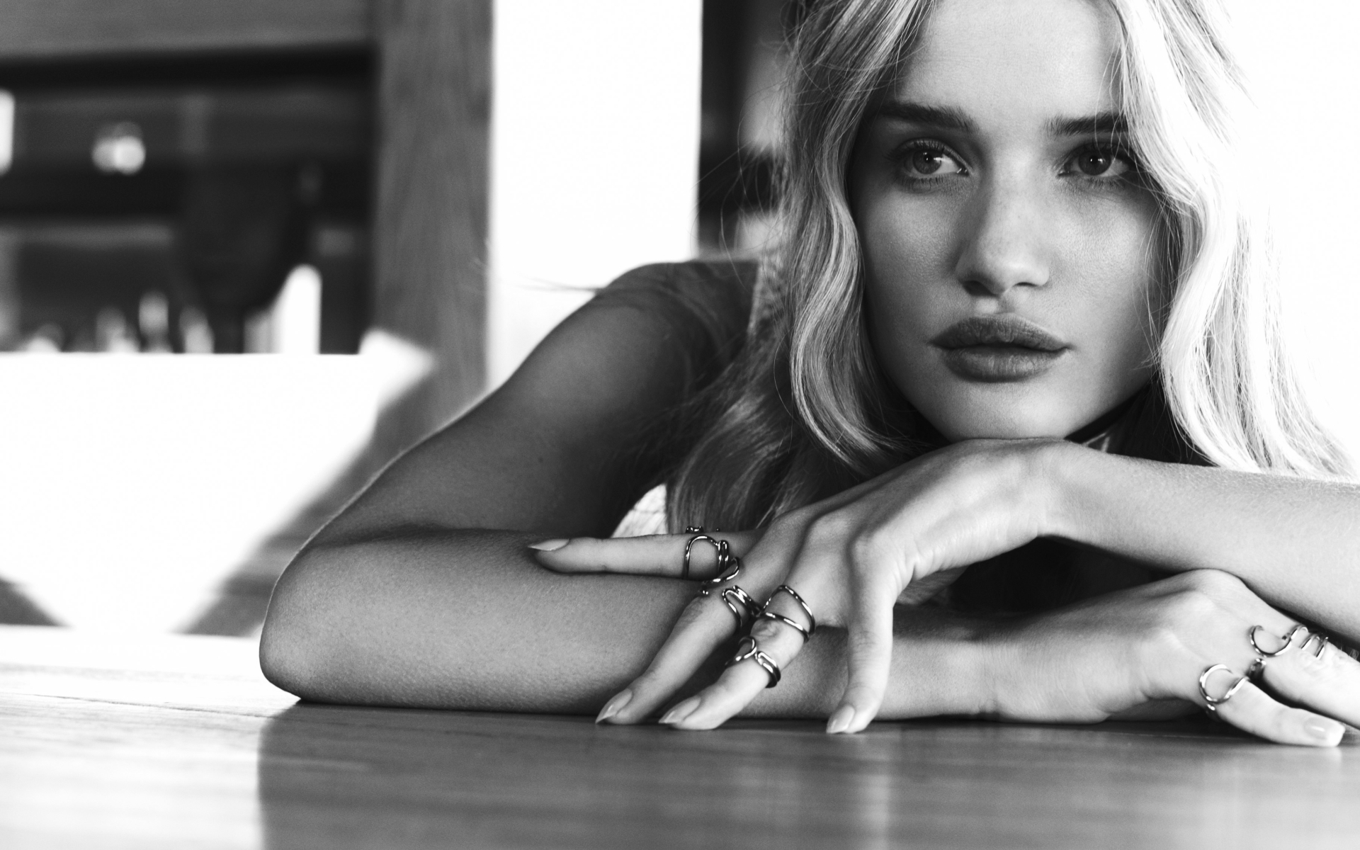 Rosie Huntington-Whiteley portrait with rings HD Wallpaper