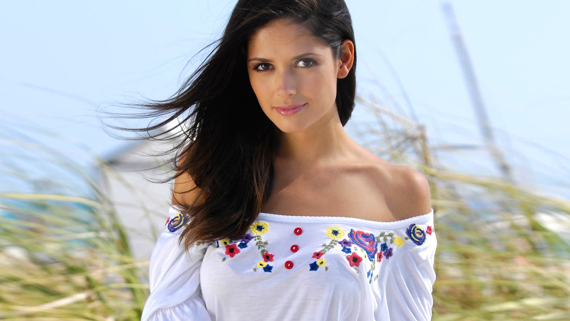 Woman in off-the-shoulder top at the beach HD Wallpaper