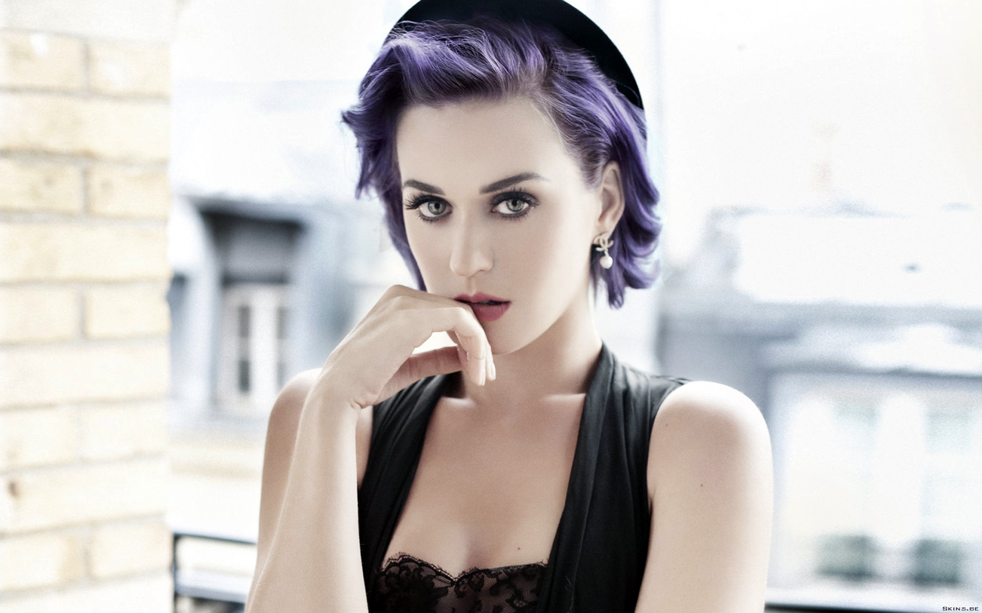 Katy Perry with purple hair HD Wallpaper