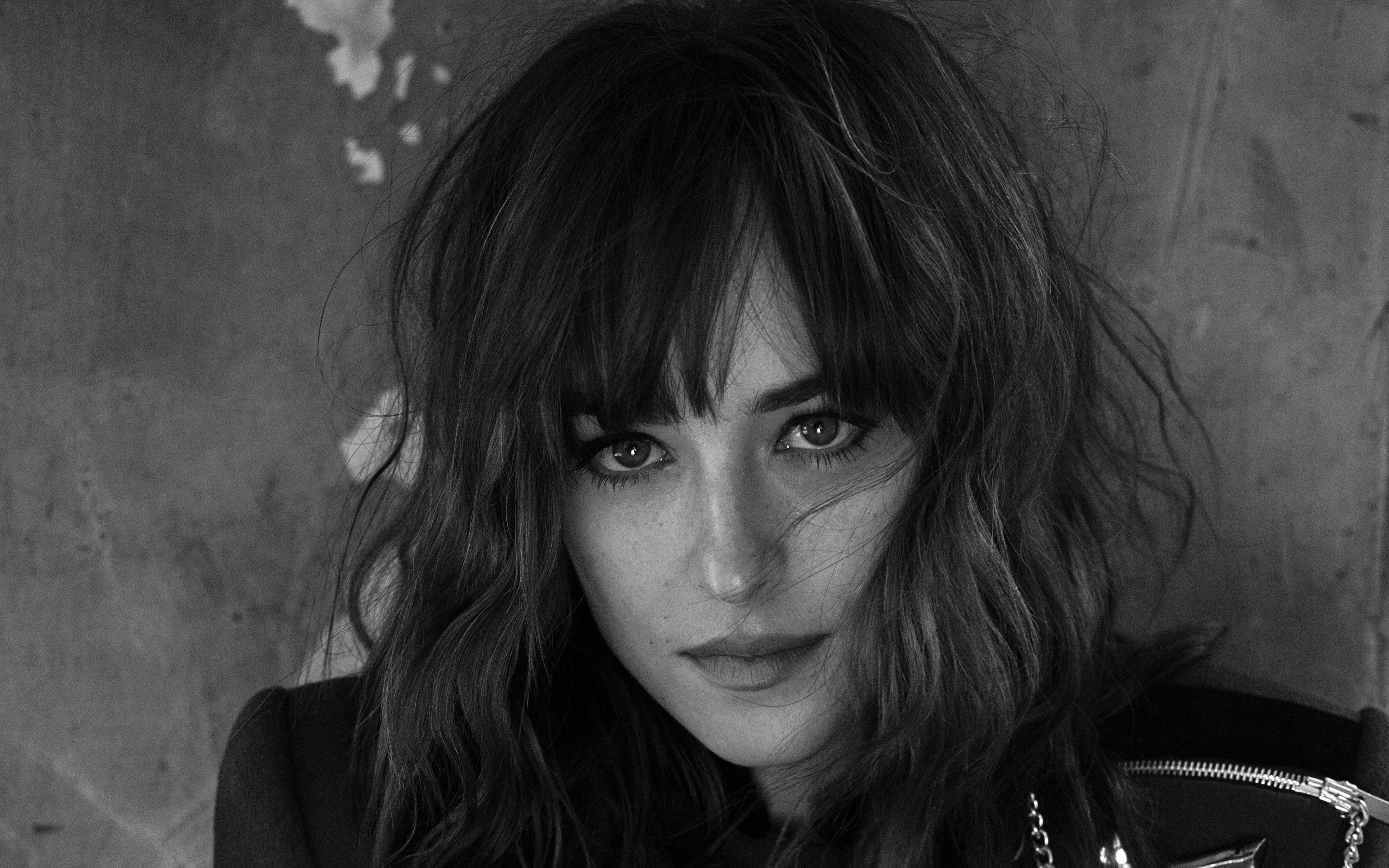 Dakota Johnson HD Wallpaper