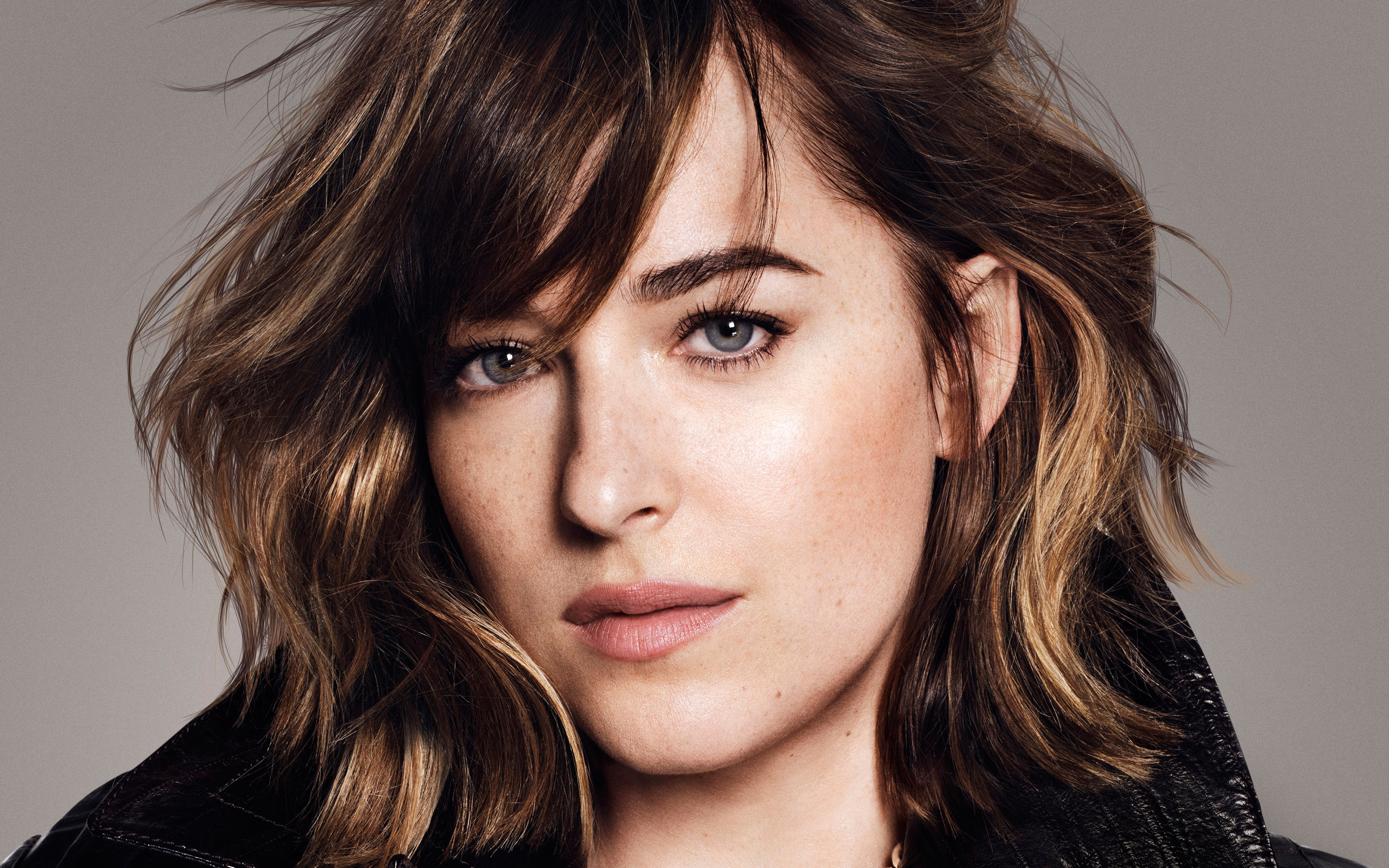 Dakota Johnson HD Wallpaper