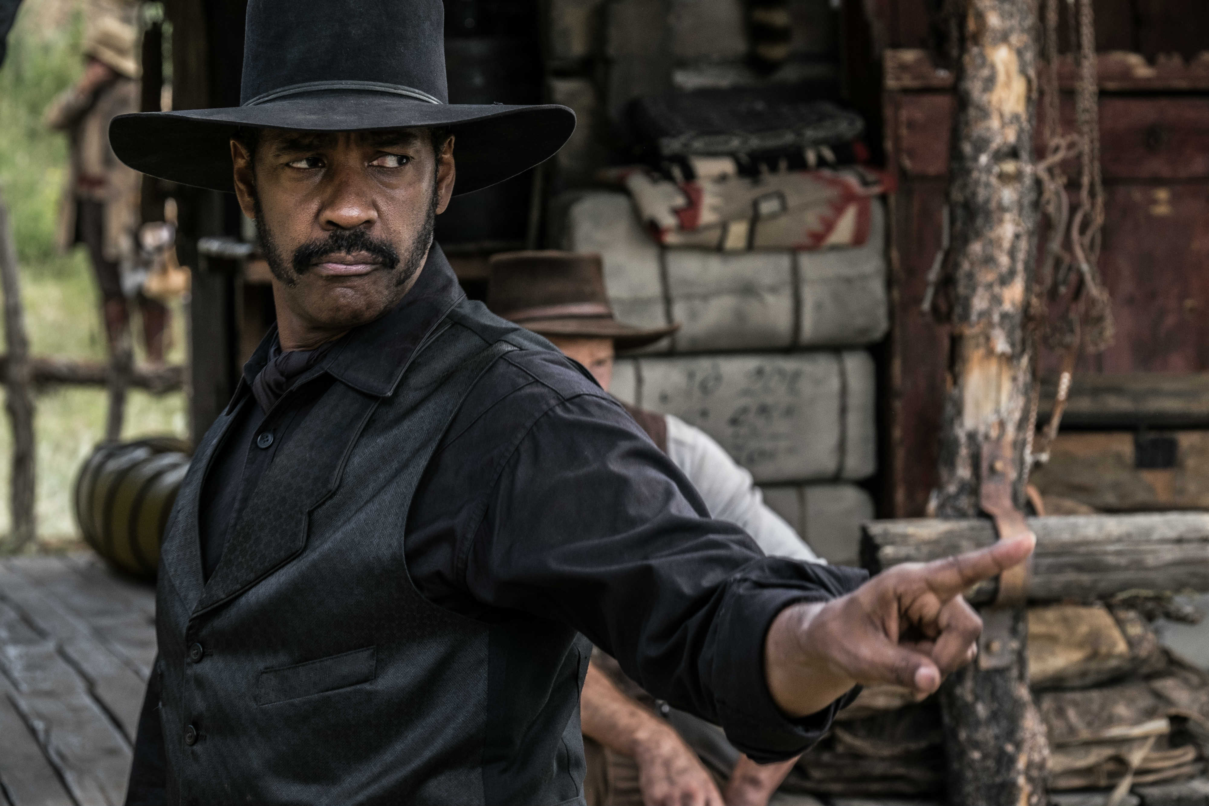 Denzel Washington in The Magnificent Seven HD Wallpaper