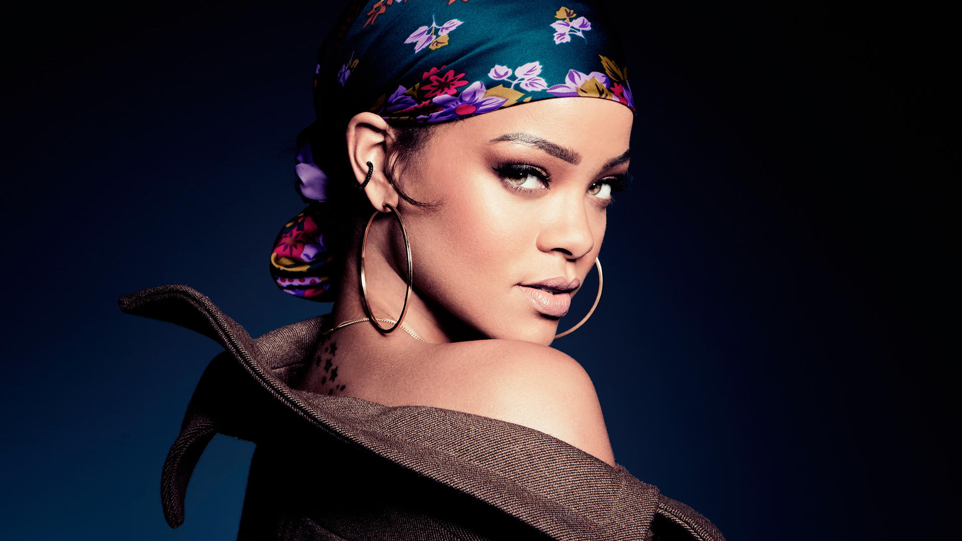 Rihanna HD Wallpaper