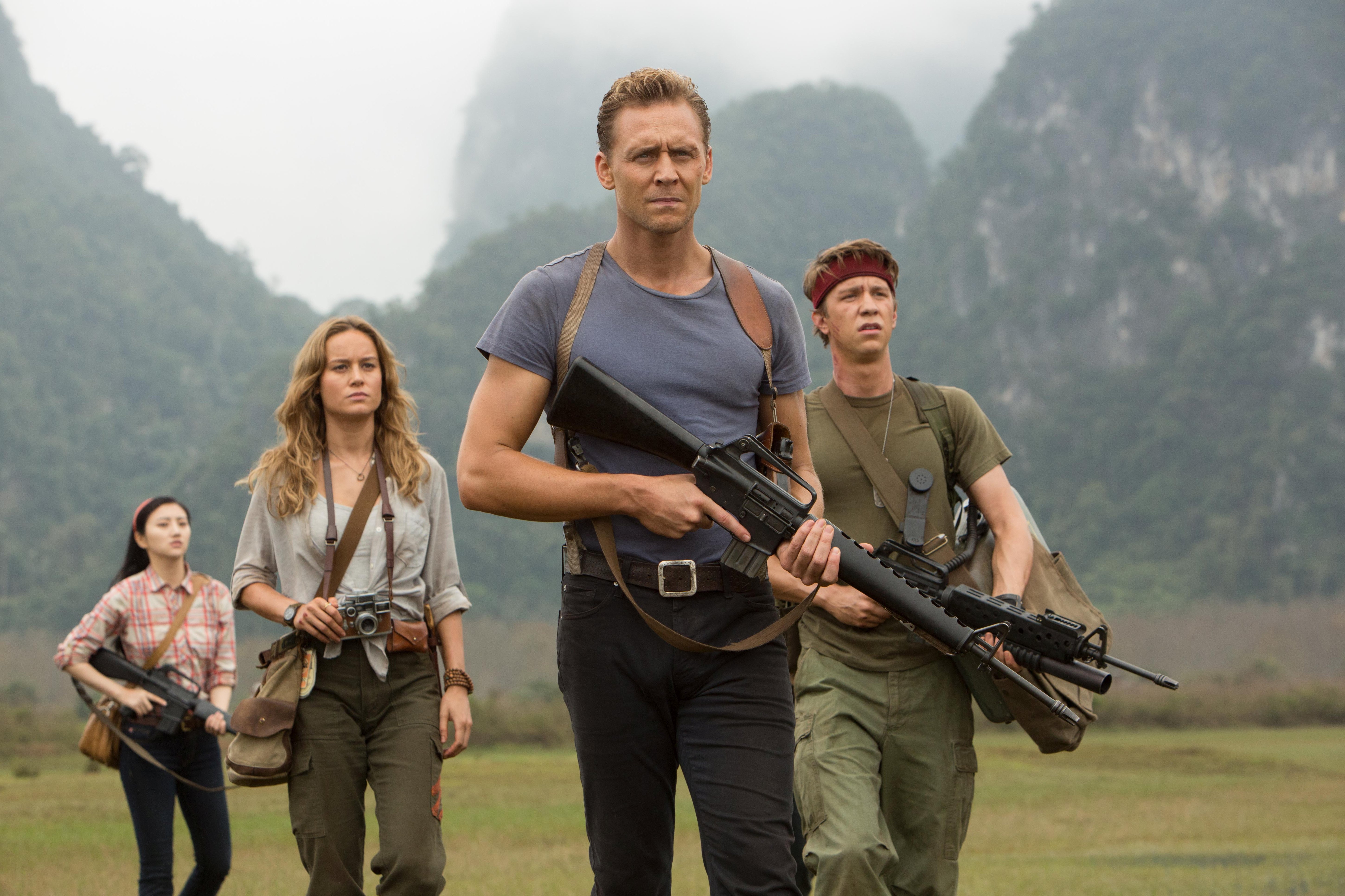 Tom Hiddleston and Brie Larson in Kong: Skull Island HD Wallpaper