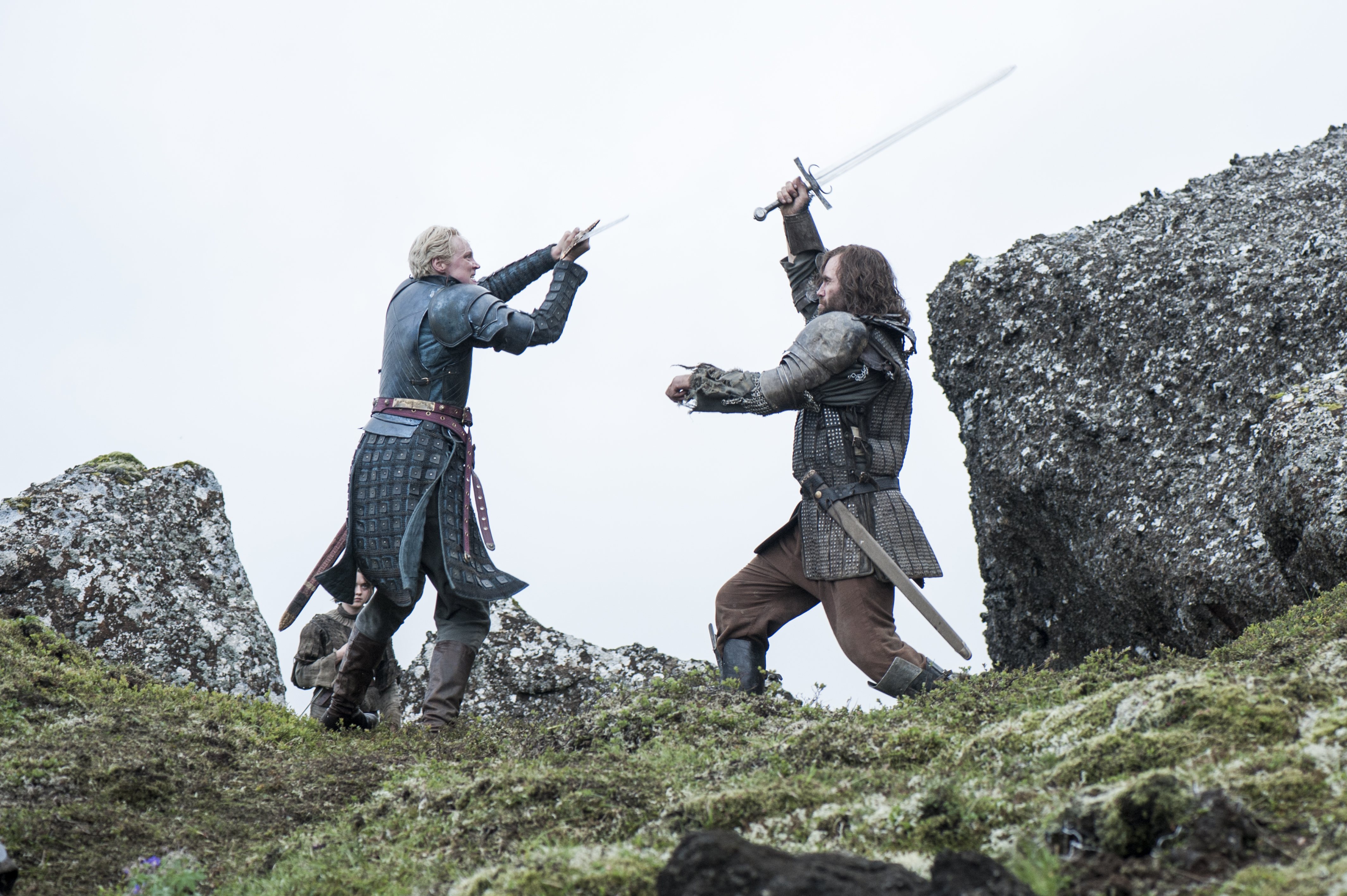 Brienne of Tarth and The Hound fighting HD Wallpaper