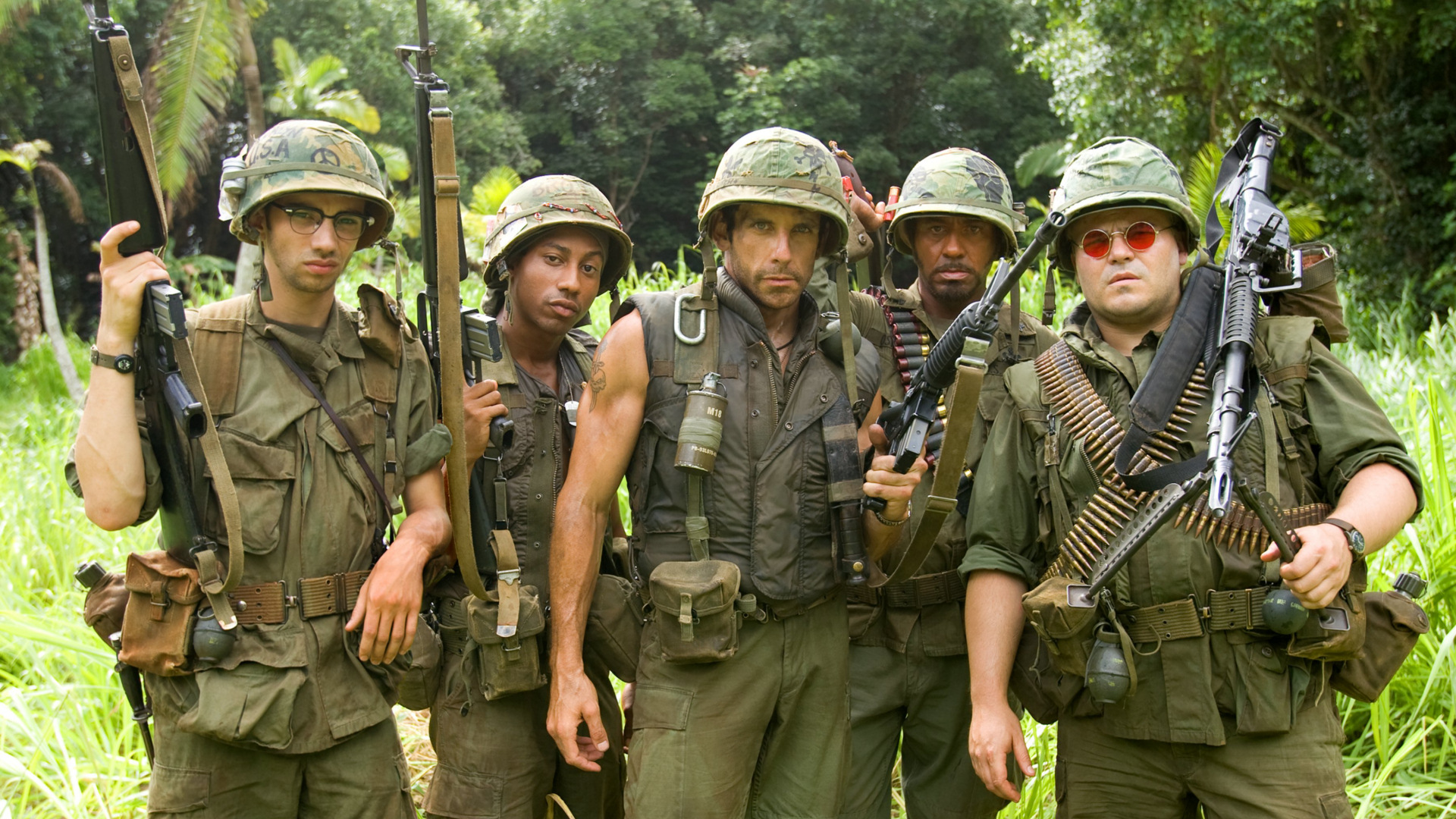 Ben Stiller and soldiers in Tropic Thunder HD Wallpaper