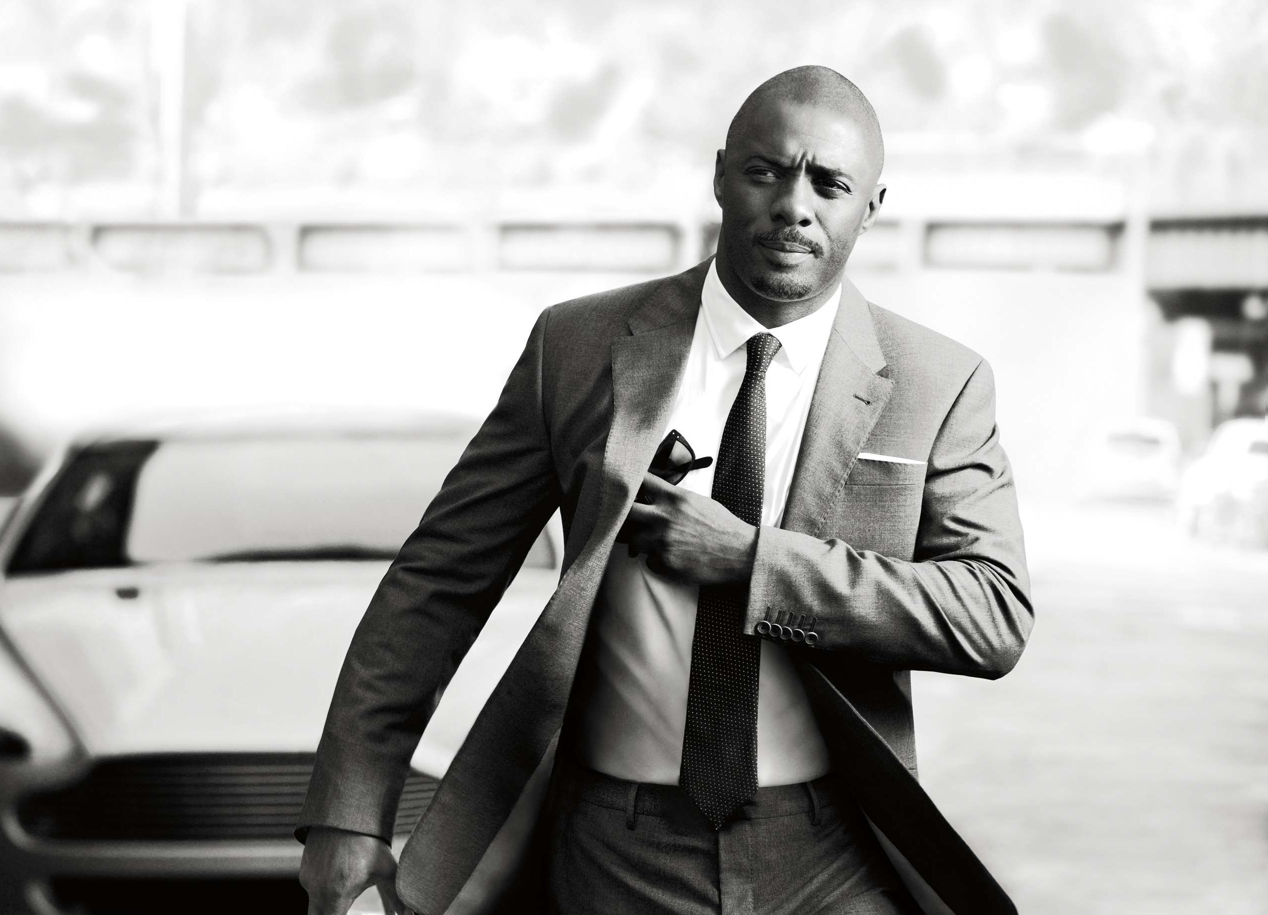 Idris Elba in a suit HD Wallpaper