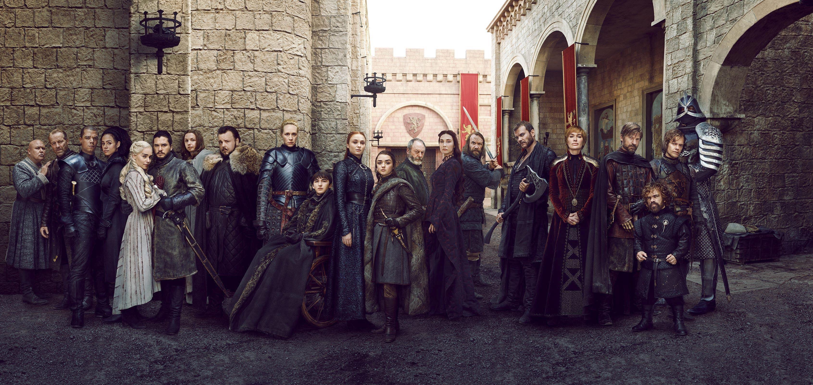 Game of Thrones cast posing for a group photo HD Wallpaper