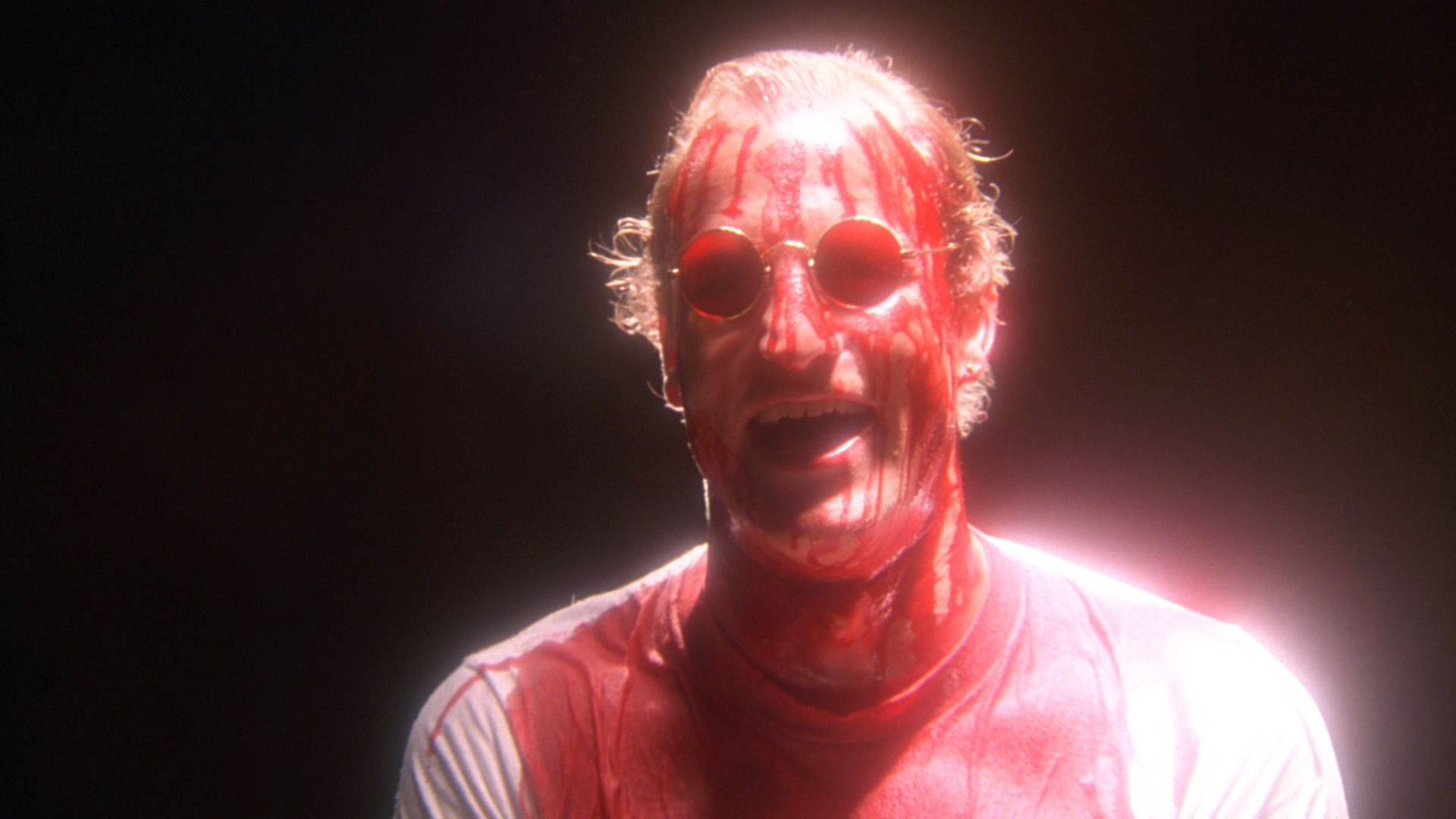 Woody Harrelson covered in blood HD Wallpaper