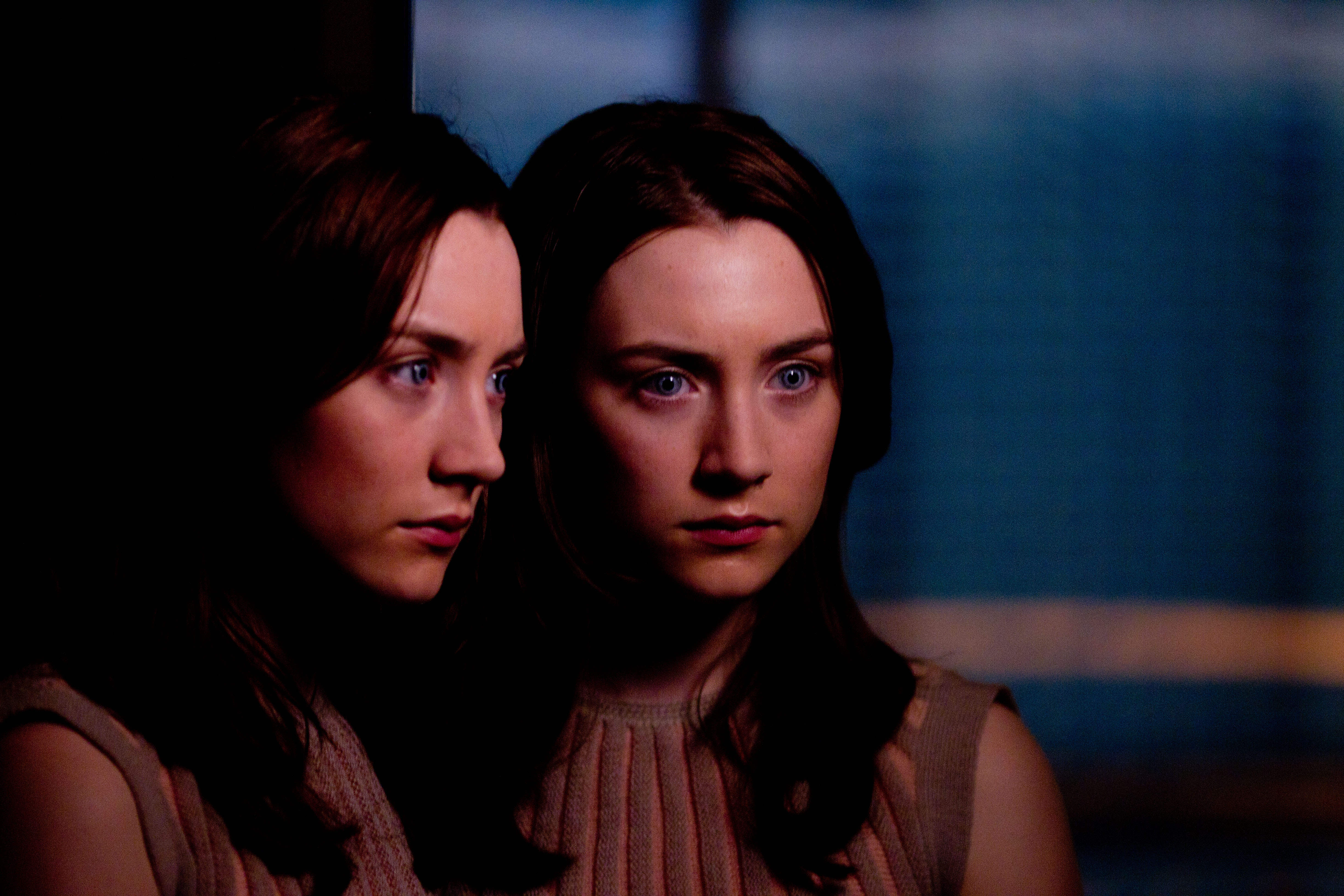 Saoirse Ronan HD Wallpaper