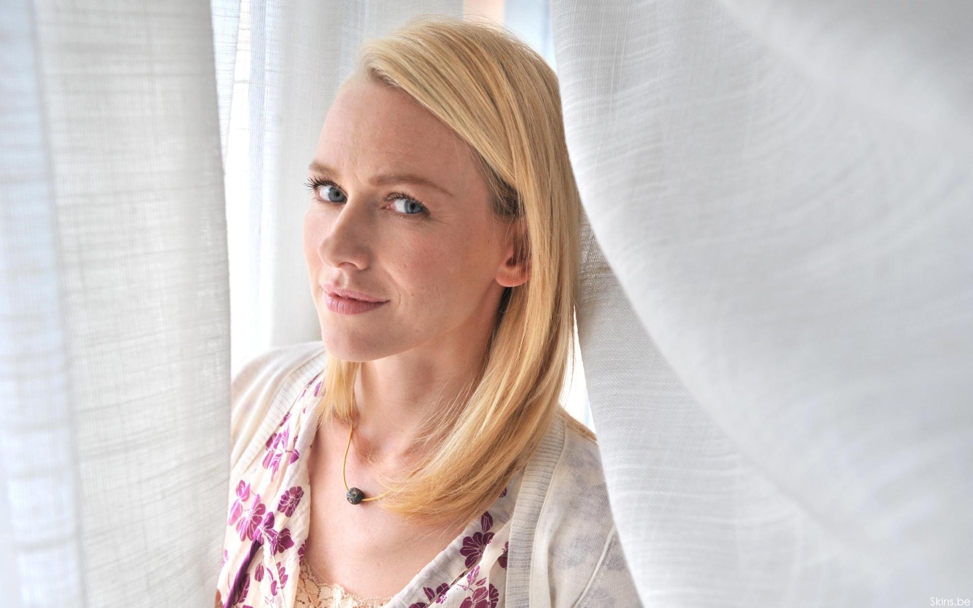 Naomi Watts HD Wallpaper