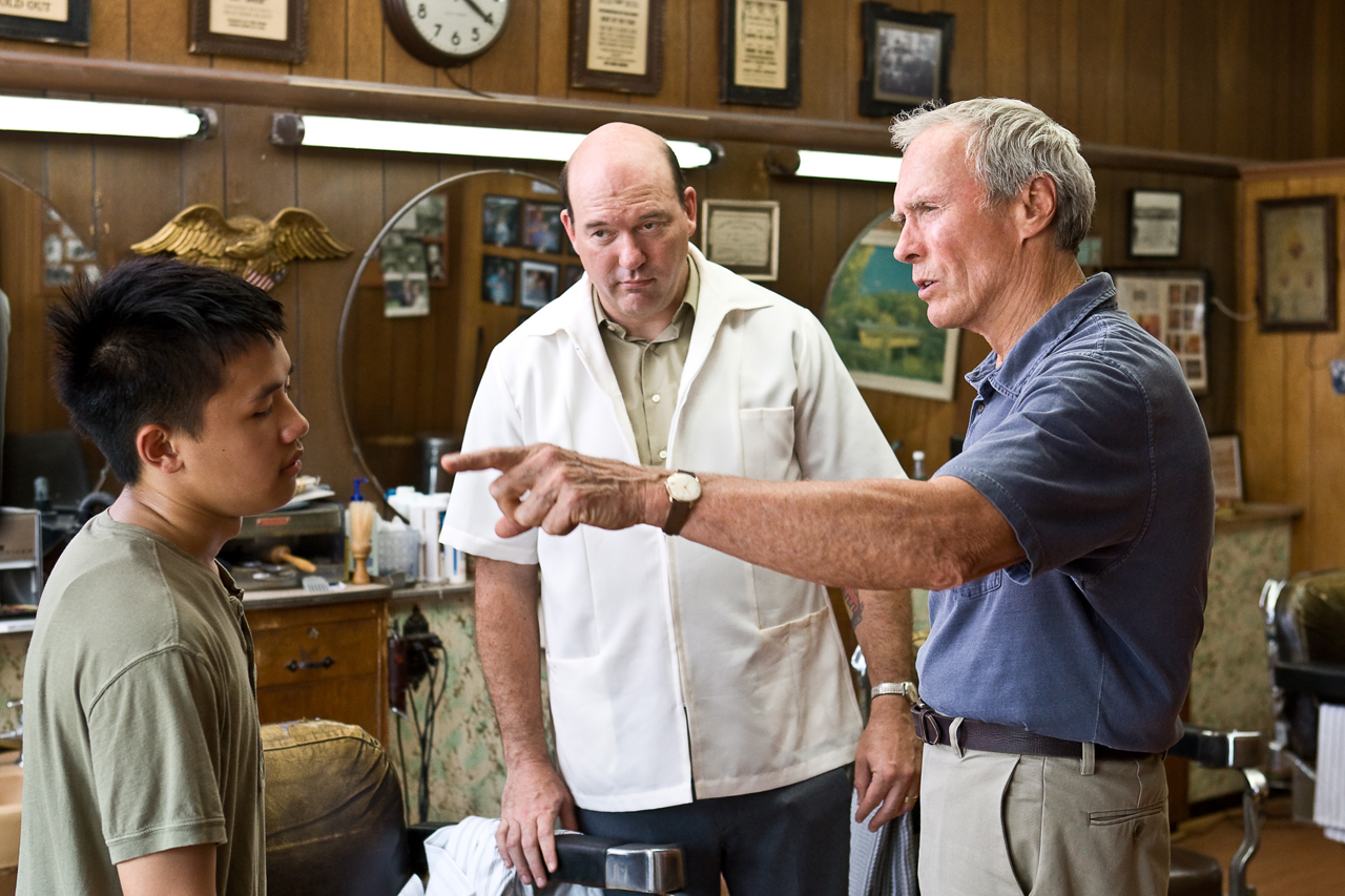 Clint Eastwood in a Barber Shop HD Wallpaper