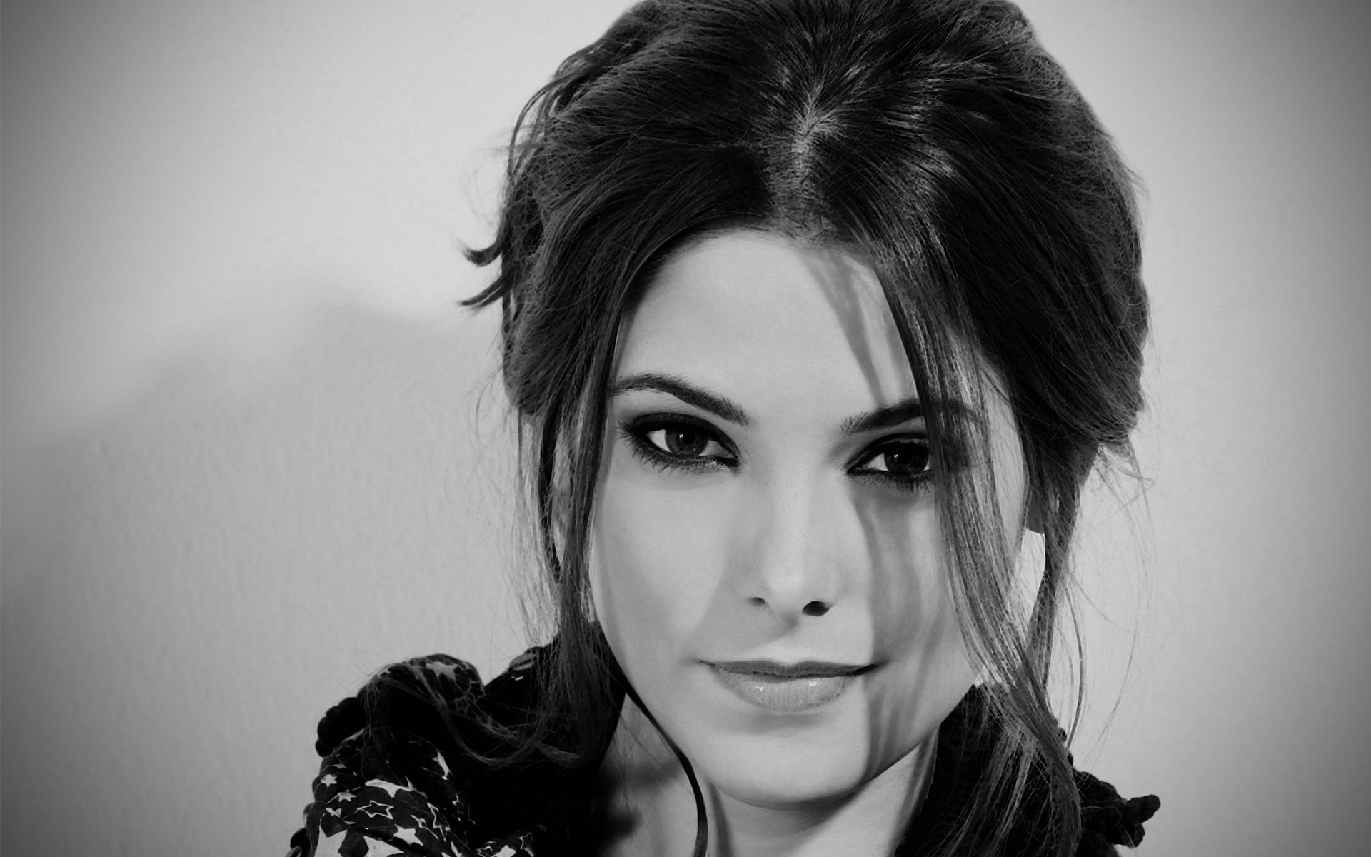 Ashley Greene HD Wallpaper