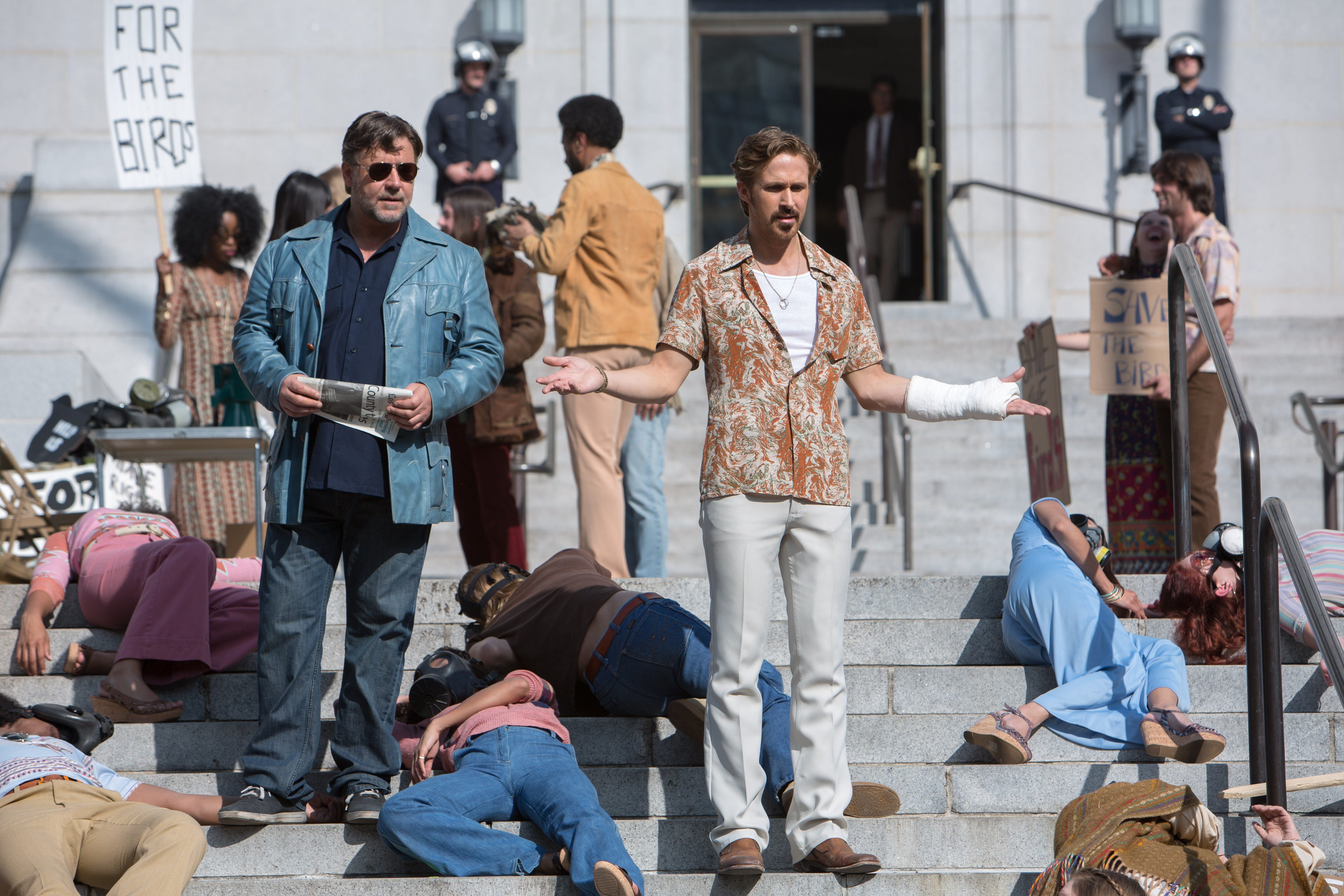 Russell Crowe and Ryan Gosling in The Nice Guys HD Wallpaper