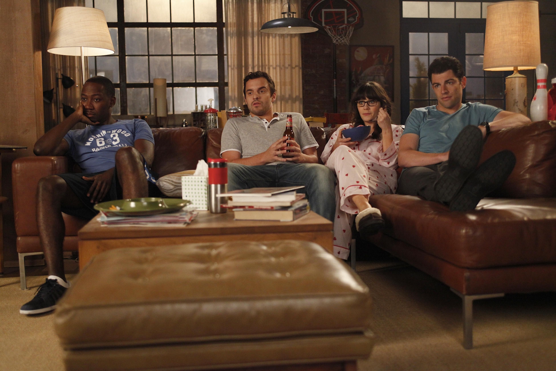 New Girl cast watching TV HD Wallpaper