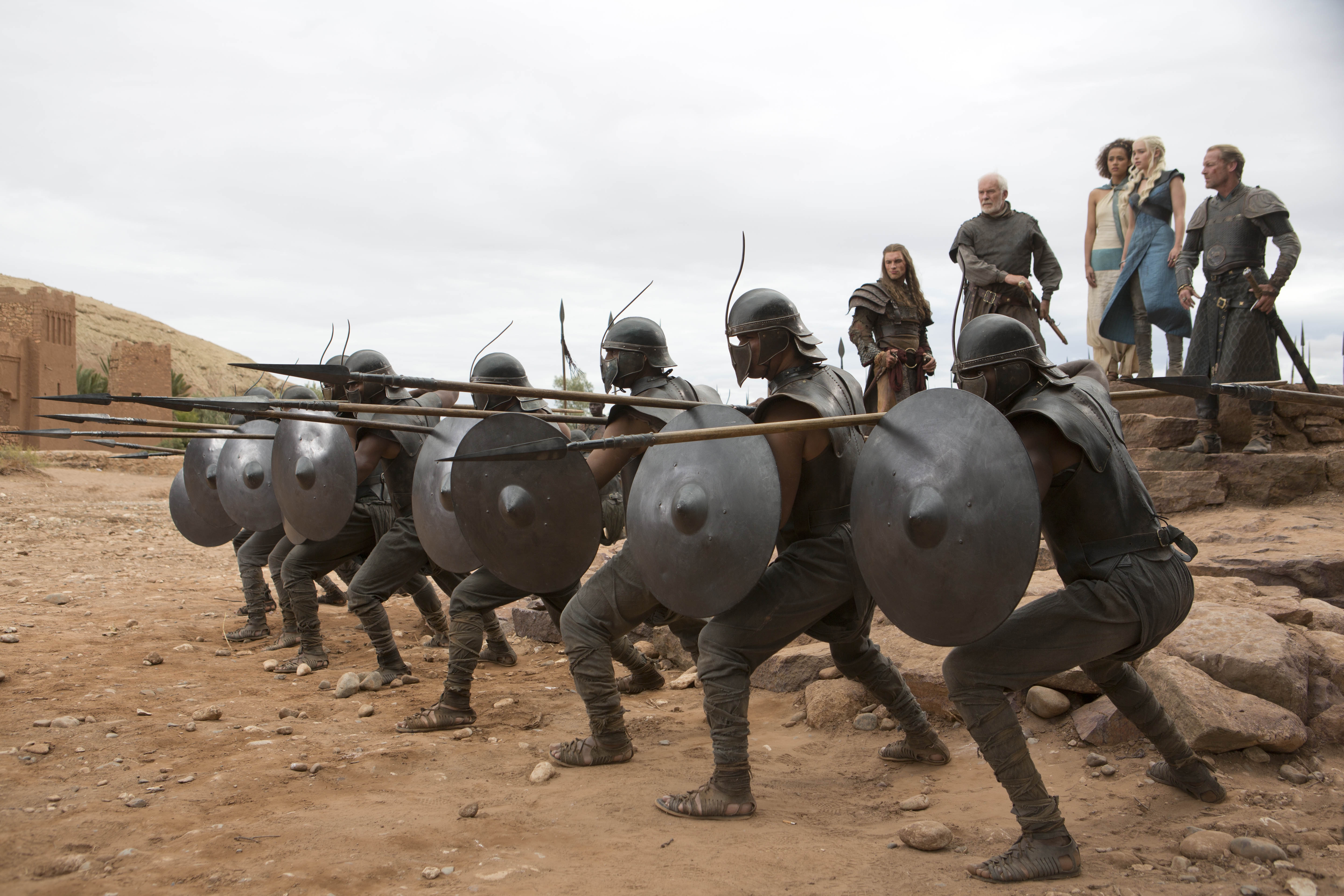 Daenerys Targaryen and Unsullied soldiers from Game of Thrones HD Wallpaper