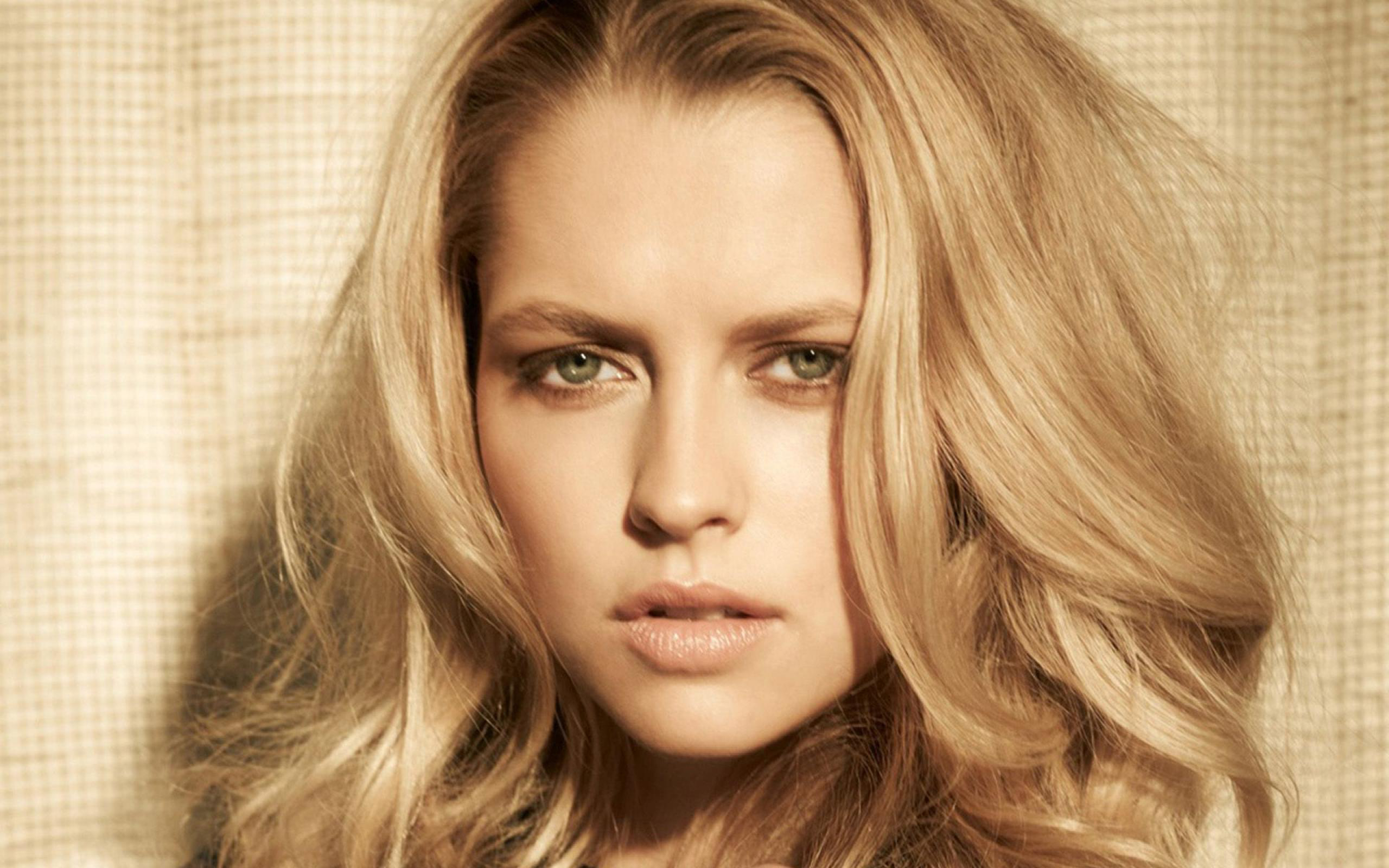 Teresa Palmer portrait HD Wallpaper