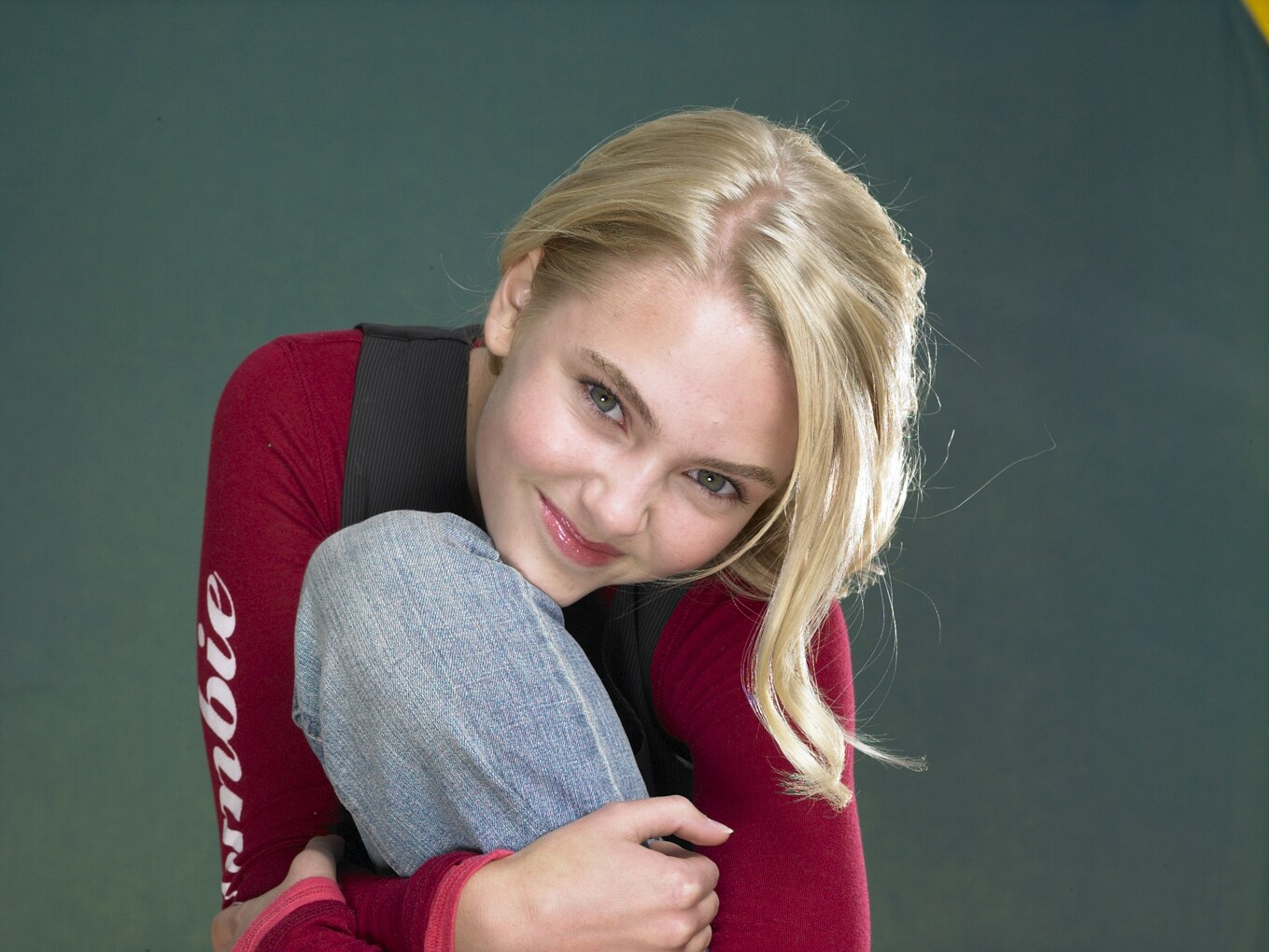 AnnaSophia Robb HD Wallpaper