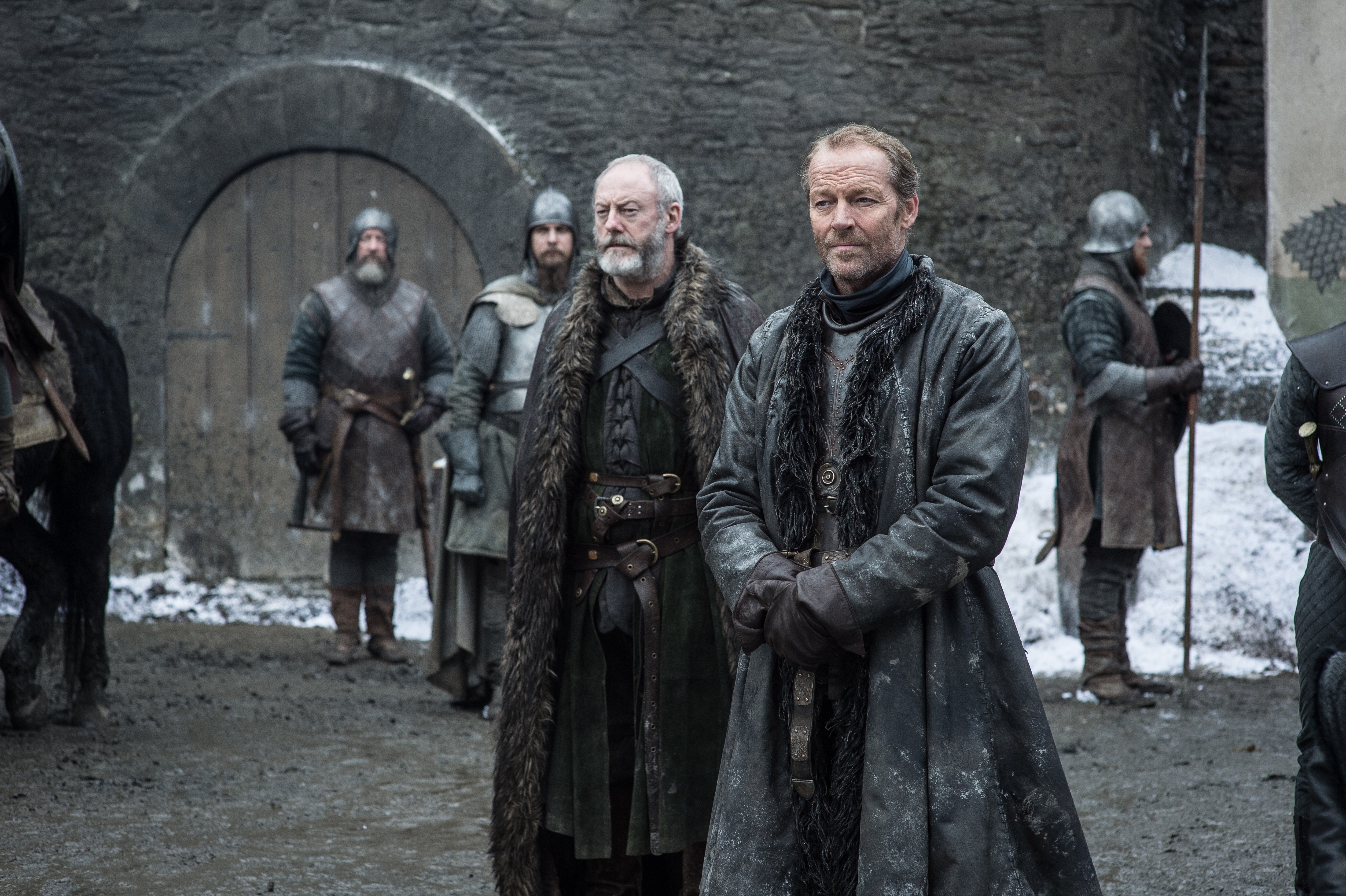 Liam Cunningham and soldiers in Game of Thrones HD Wallpaper