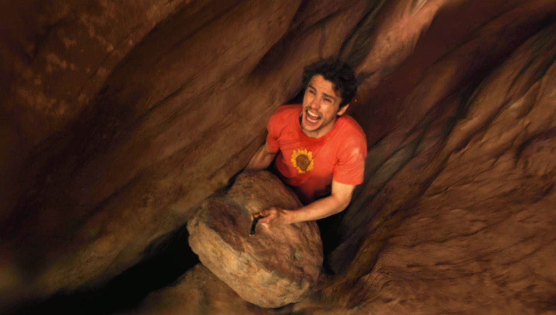 James Franco trapped in a canyon HD Wallpaper