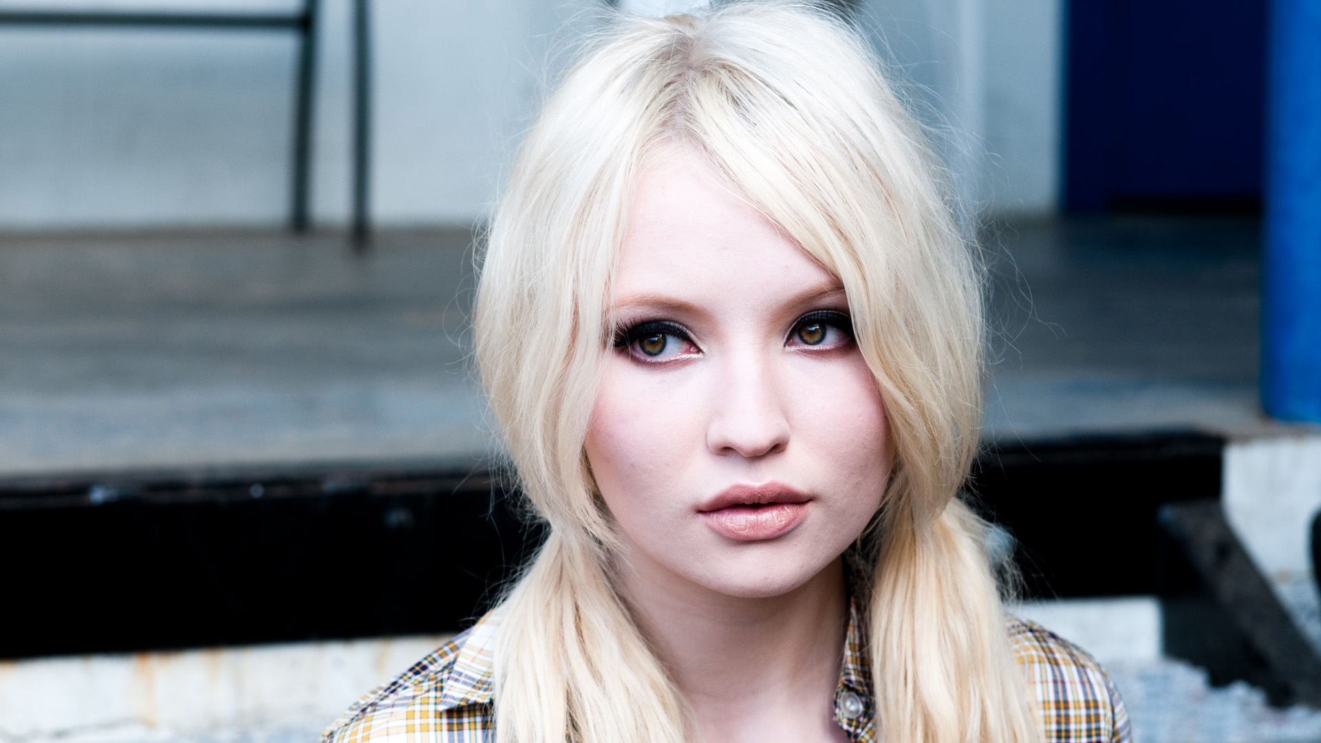 Emily Browning HD Wallpaper