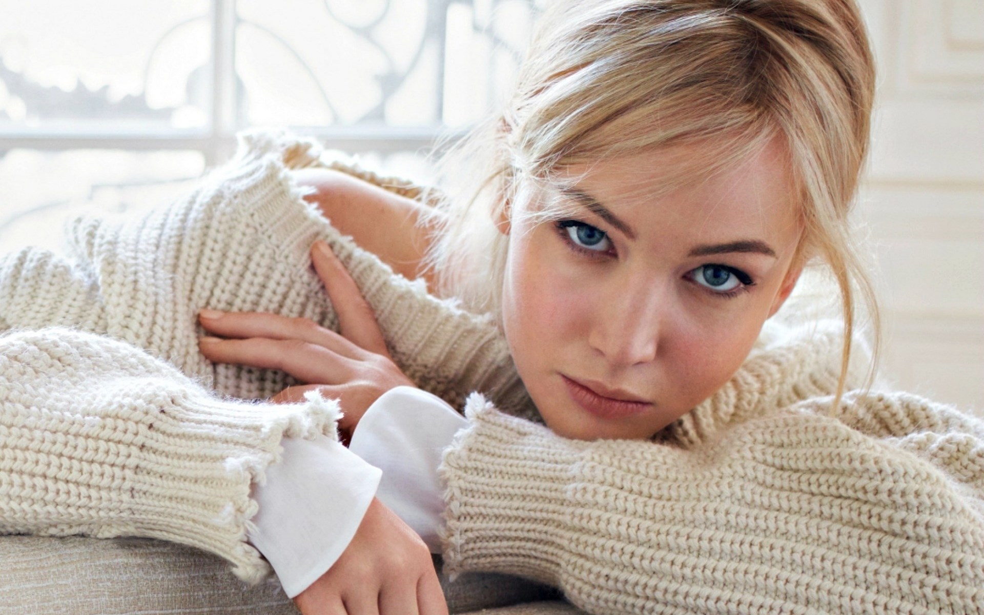 Woman in a cream sweater HD Wallpaper