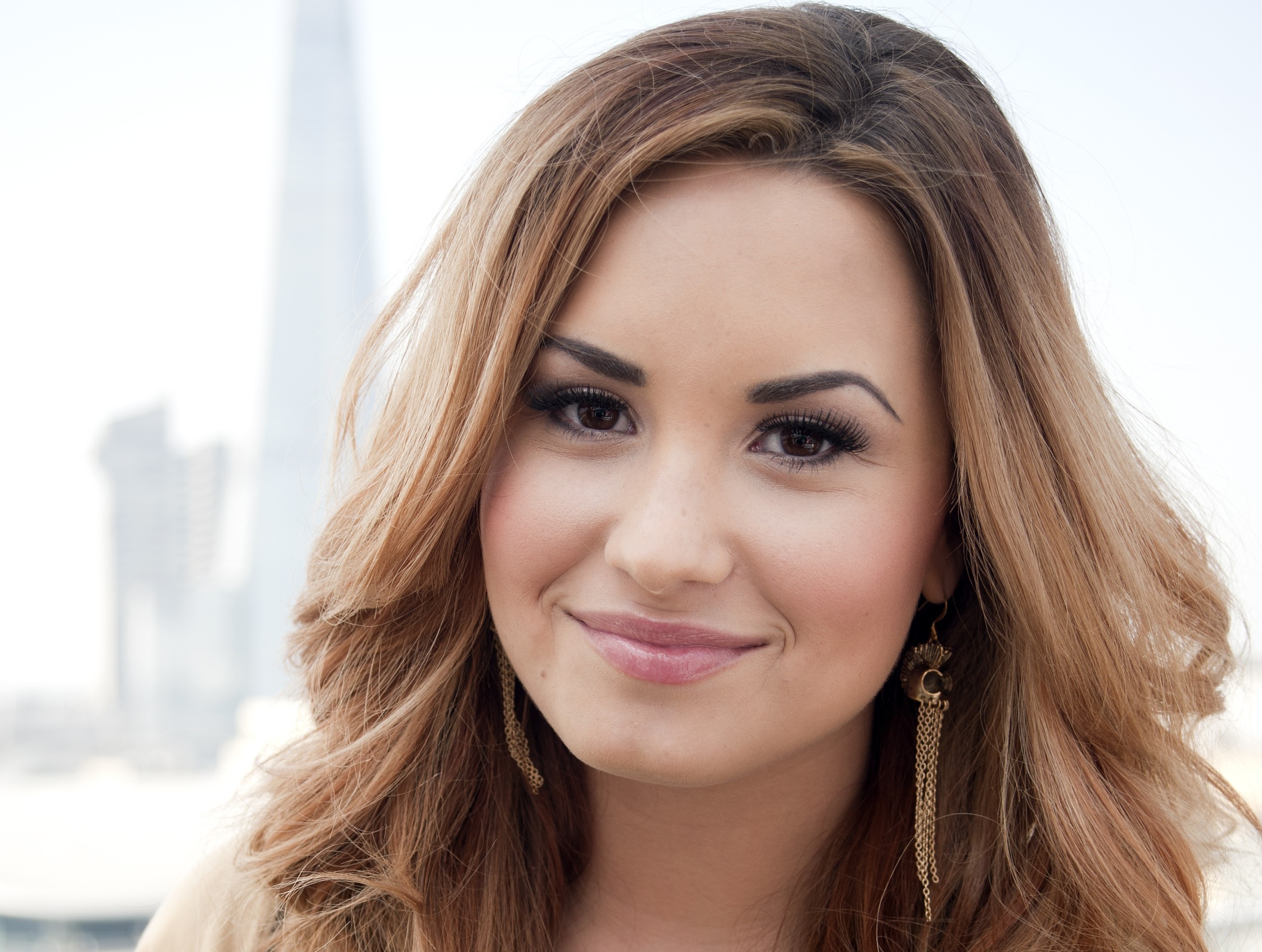 Demi Lovato HD Wallpaper