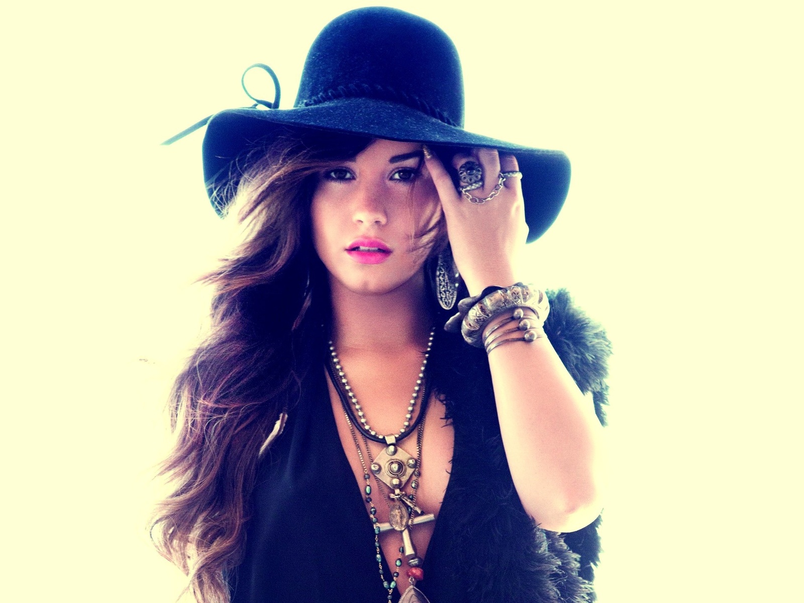 Demi Lovato wearing a black hat and jewelry HD Wallpaper