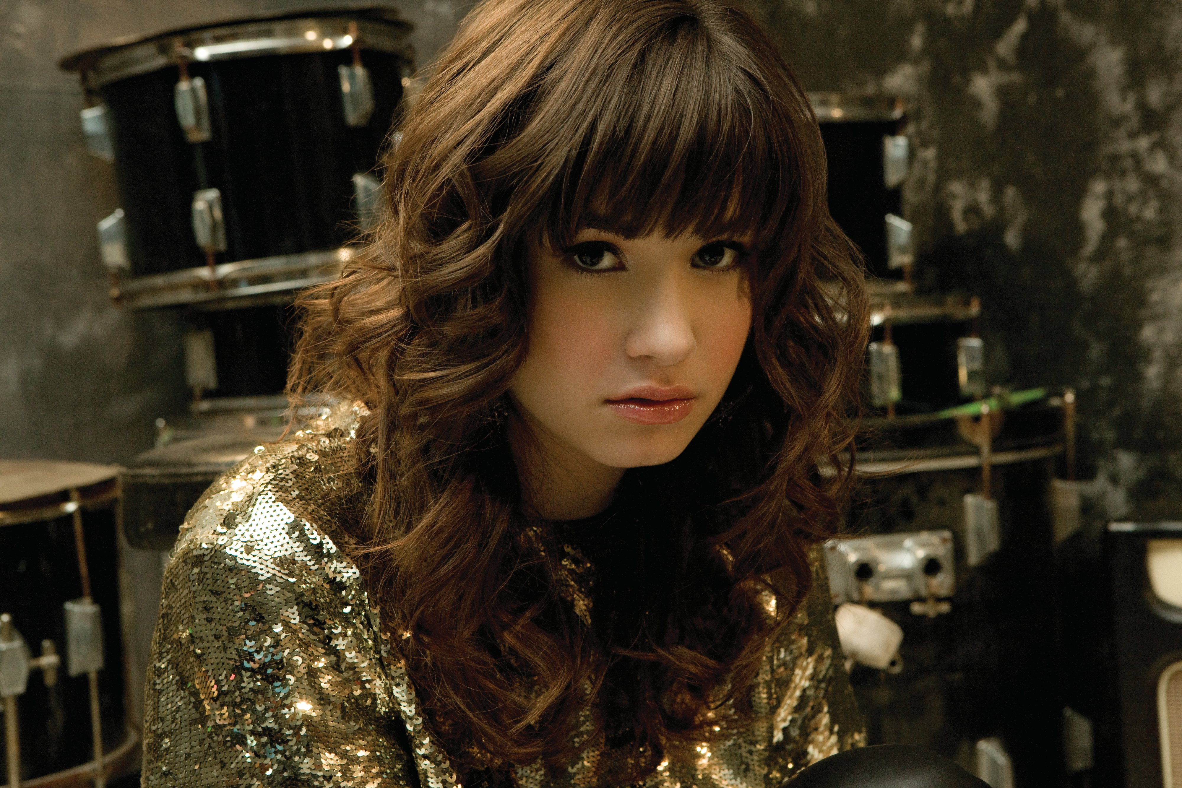 Demi Lovato HD Wallpaper