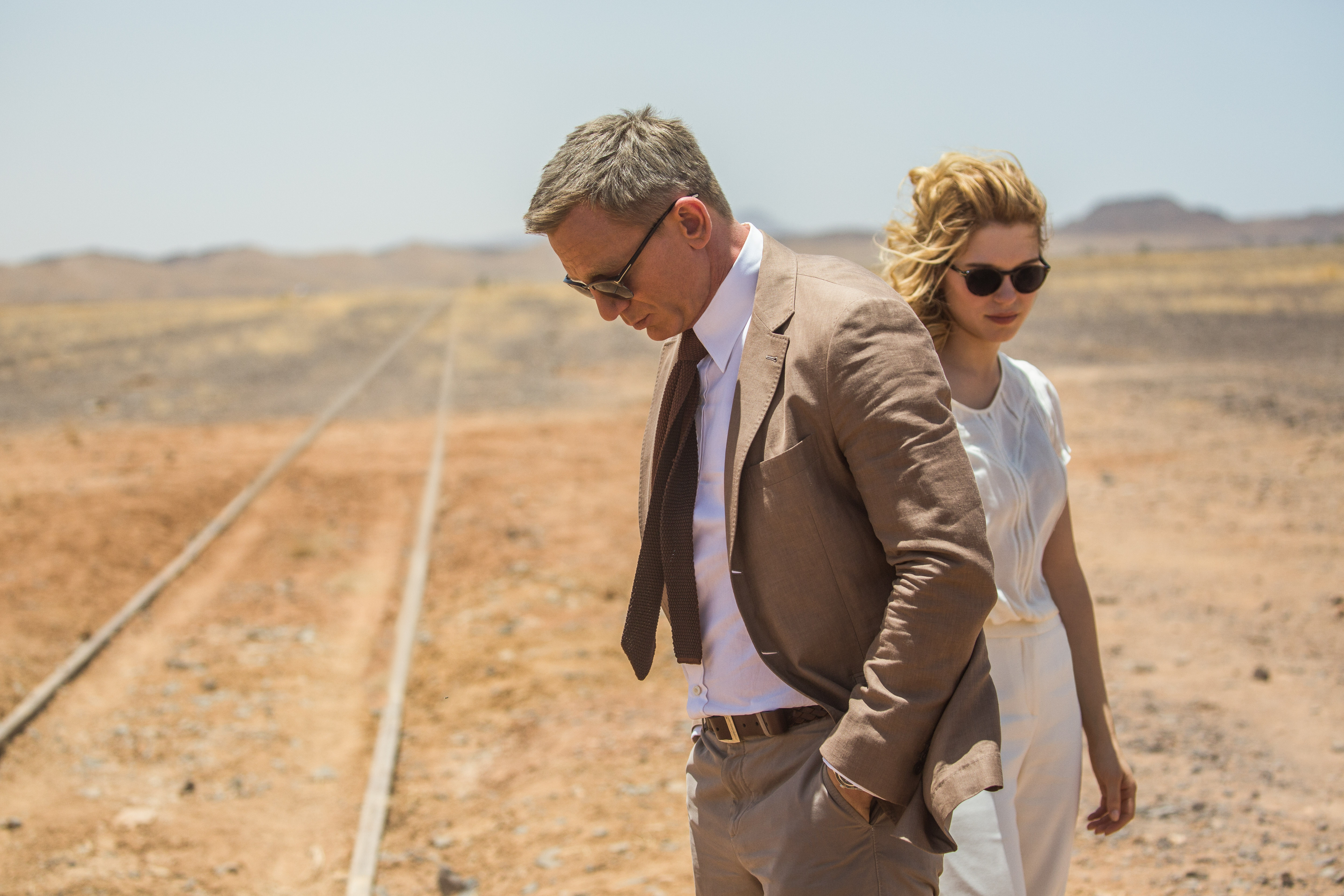 Daniel Craig and Léa Seydoux in Spectre HD Wallpaper