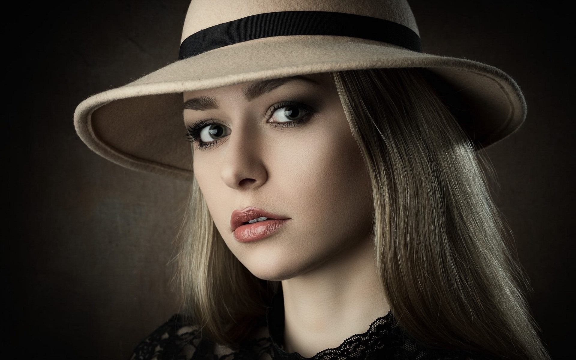 Woman wearing a hat and black lace top HD Wallpaper
