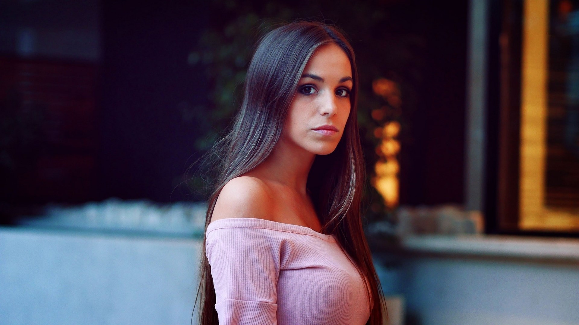Woman in pink off-the-shoulder top HD Wallpaper