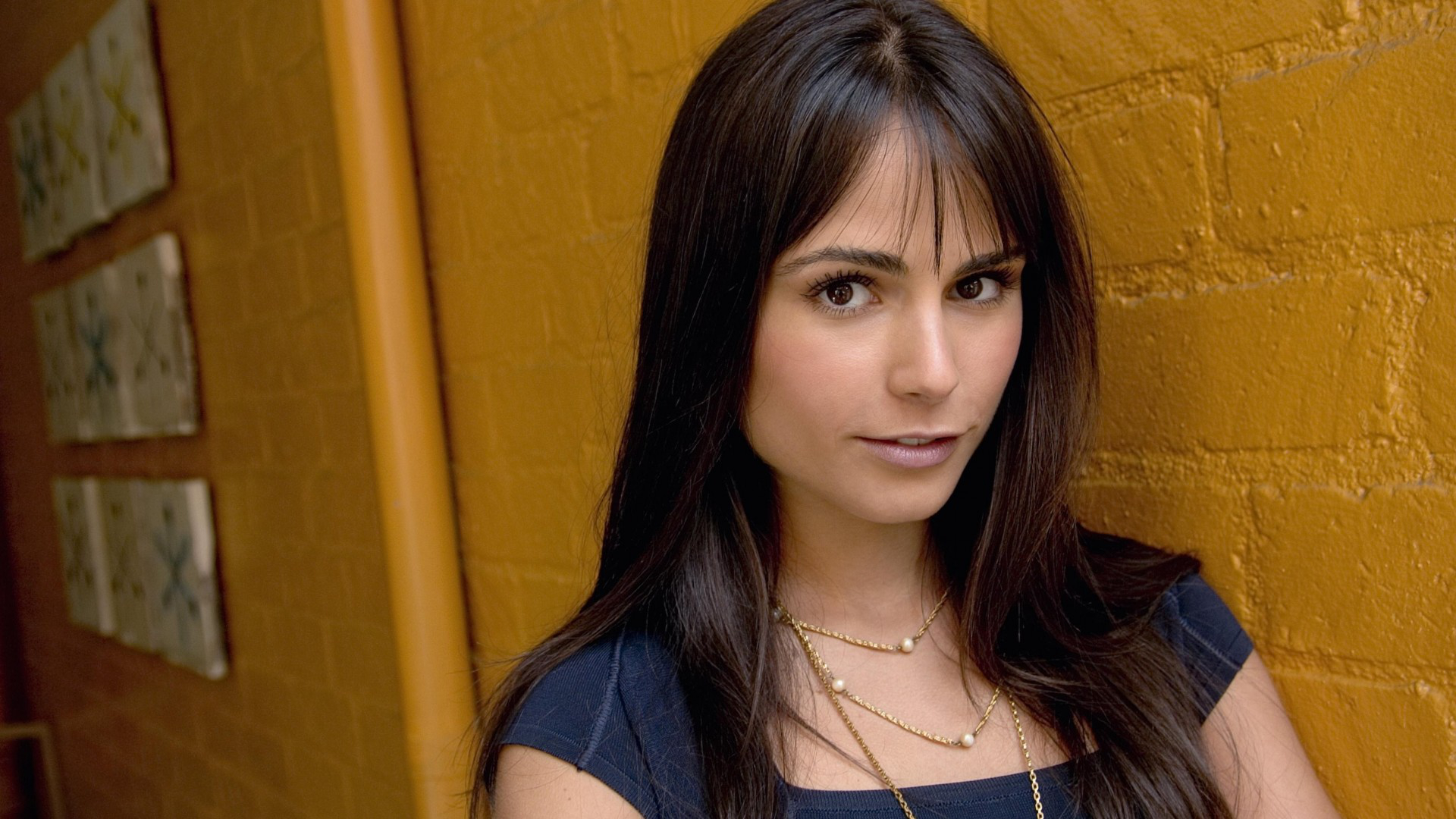 Jordana Brewster HD Wallpaper